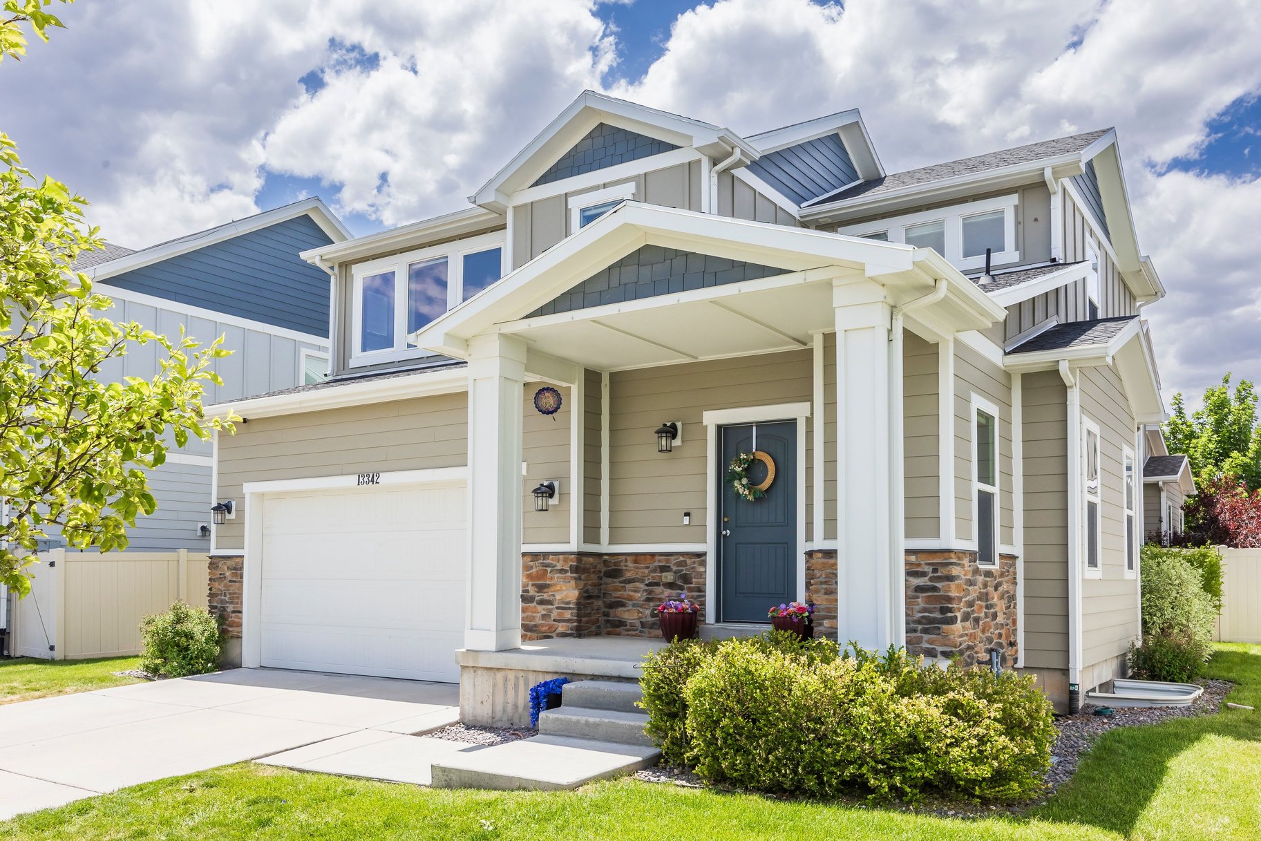  Walk to Shops, Cafés & Mountain View Village — Fully Finished Herriman Two-Story - 物件實景