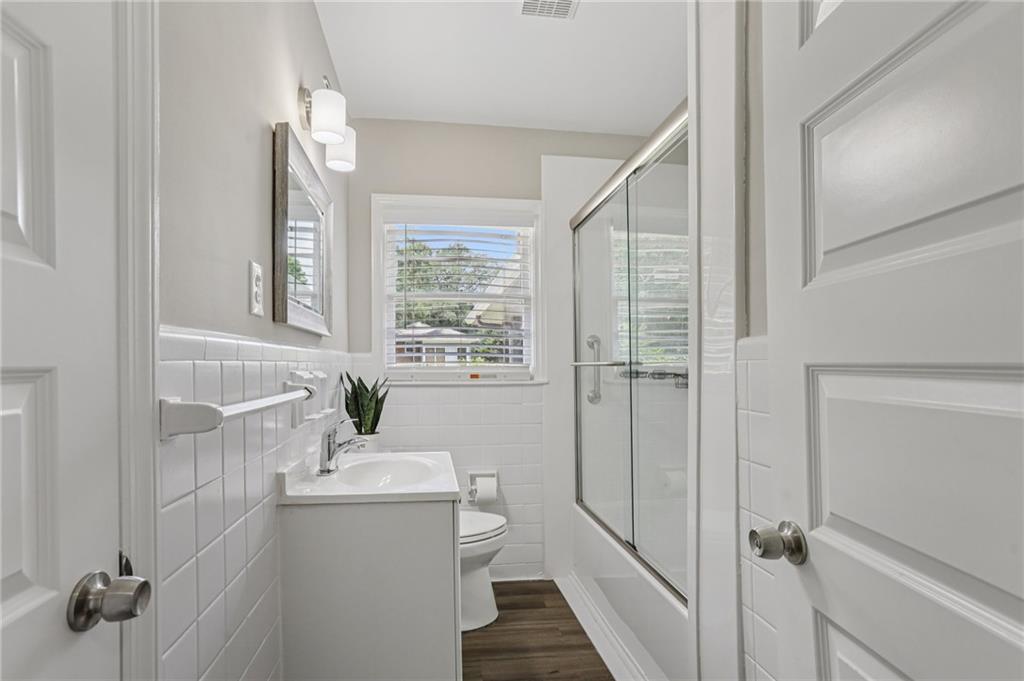 Decatur, Georgia, 30033, United States, 3 Bedrooms Bedrooms, ,2 BathroomsBathrooms,Residential,For Sale,1895989