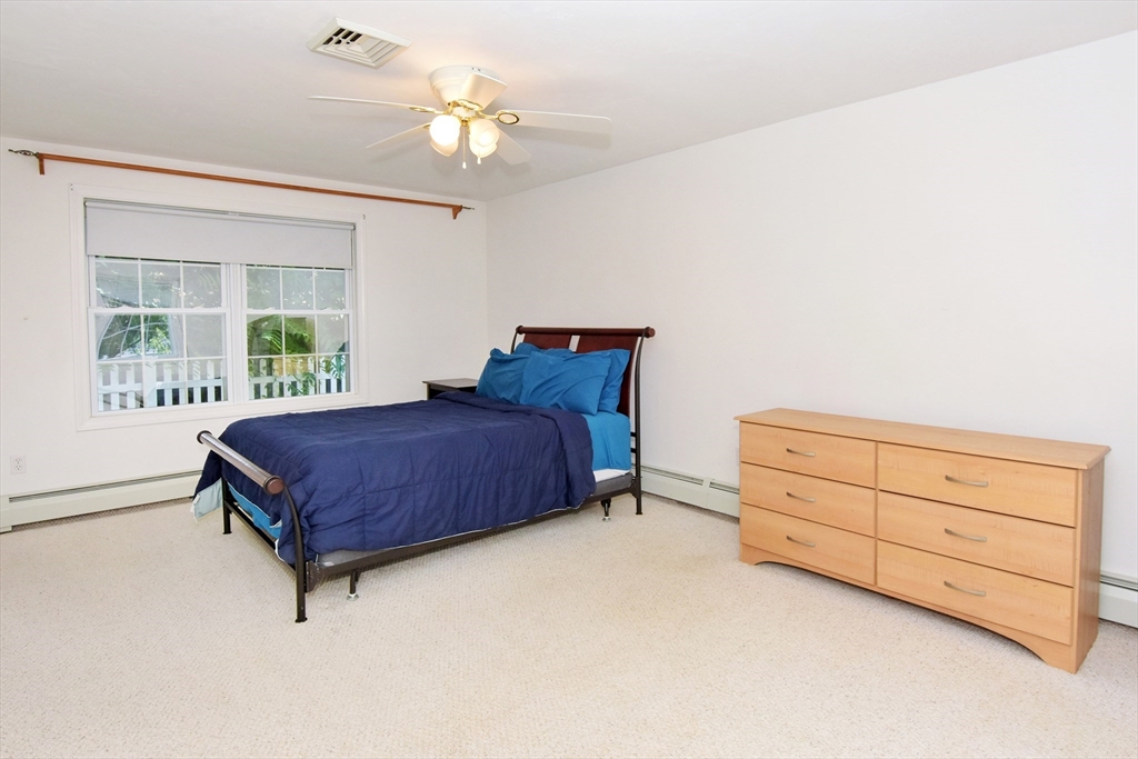 Worcester, Massachusetts, 01602, United States, 3 Bedrooms Bedrooms, ,2 BathroomsBathrooms,Residential,For Sale,1902037