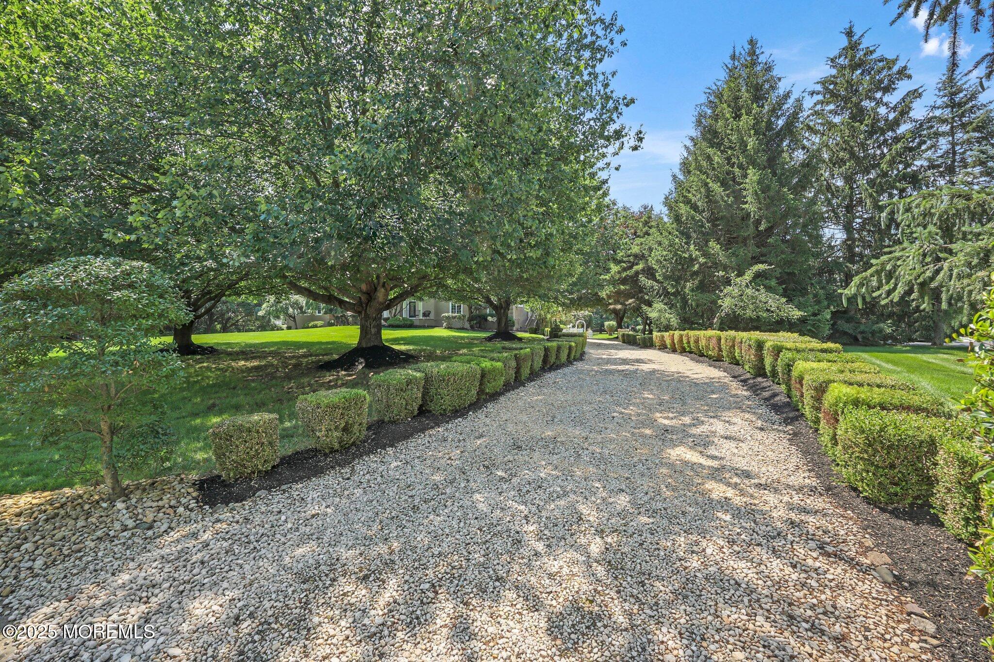 Manalapan, New Jersey, 07726, United States, 5 Bedrooms Bedrooms, ,7 BathroomsBathrooms,Residential,For Sale,1979083