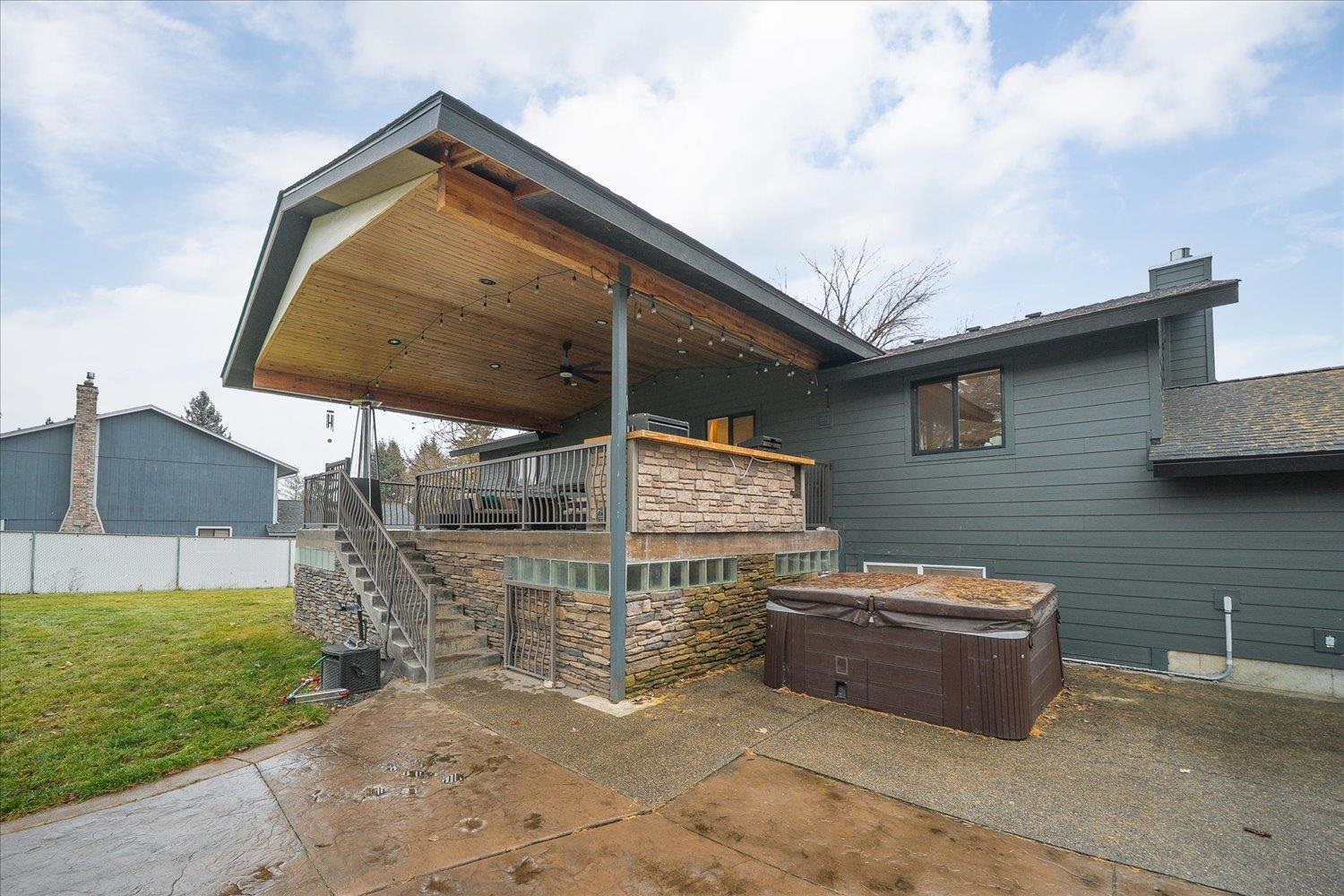 Colbert, Washington, 99005, United States, 5 Bedrooms Bedrooms, ,3 BathroomsBathrooms,Residential,For Sale,1998044