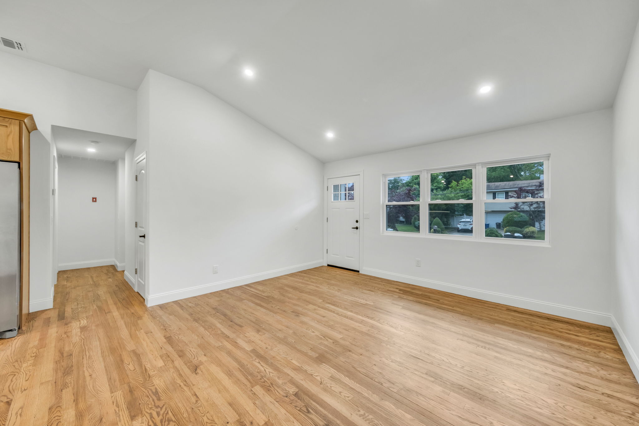 Centereach, New York, 11720, United States, 3 Bedrooms Bedrooms, ,3 BathroomsBathrooms,Residential,For Sale,1851254