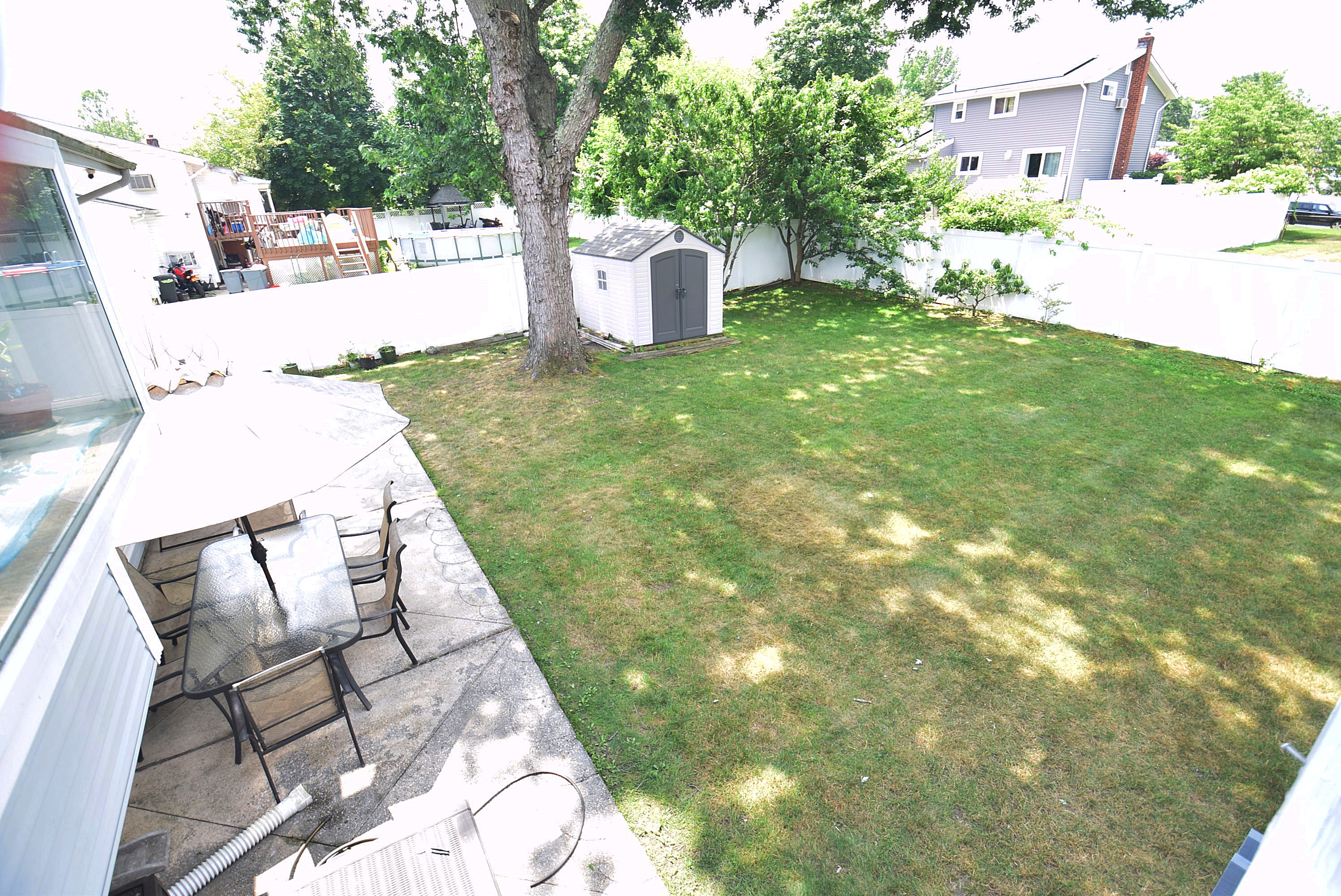 Wheatley Heights, New York, 11798, United States, 5 Bedrooms Bedrooms, ,2 BathroomsBathrooms,Residential,For Sale,1892743