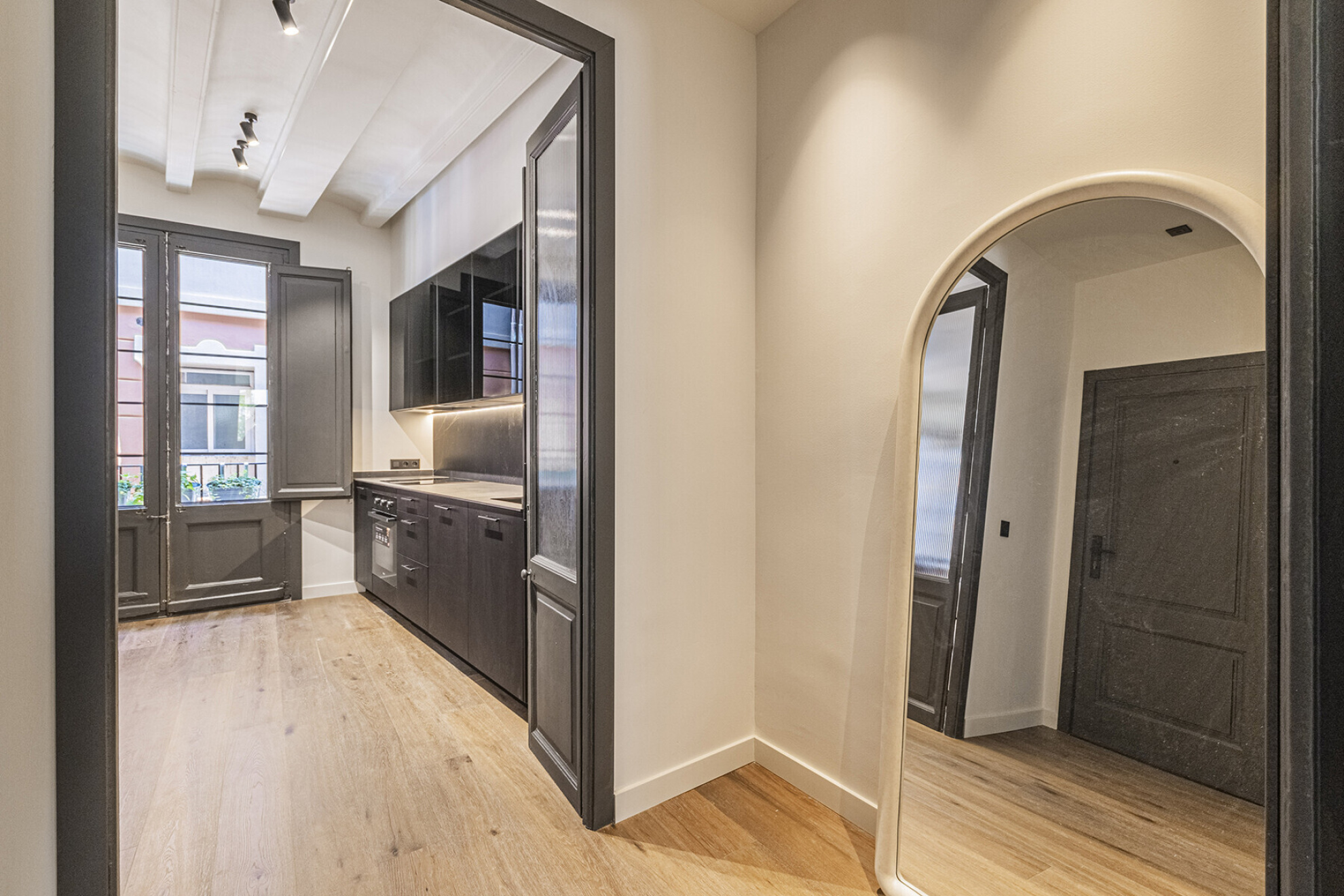  Elegant, renovated home near Santa Maria del Mar - 物件實景