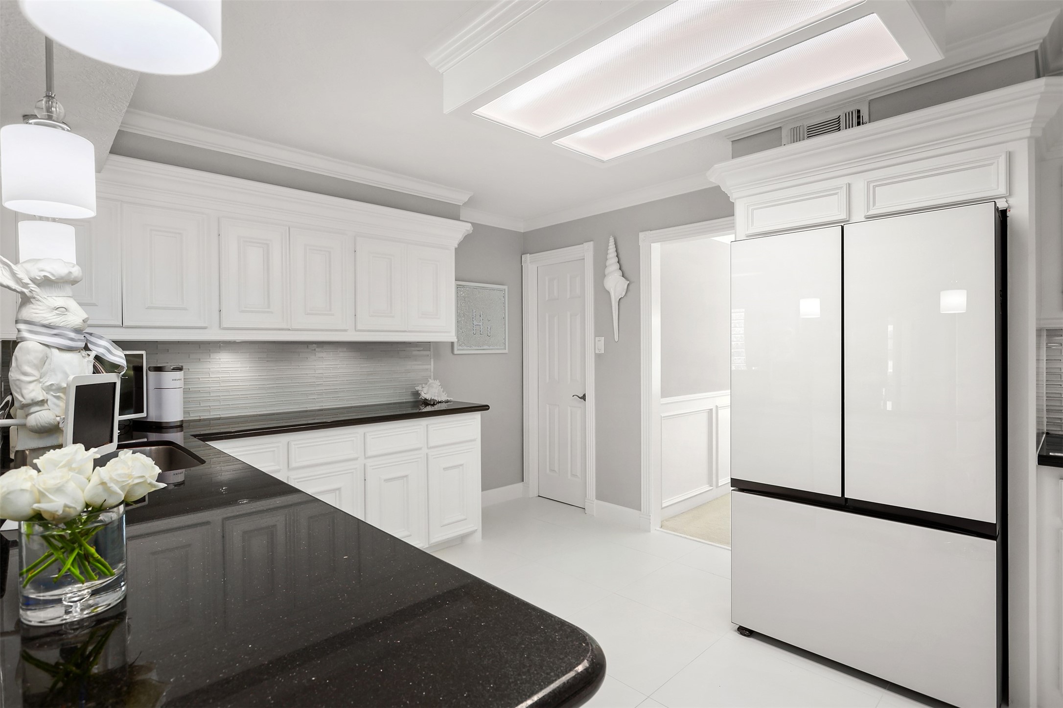 Nassau Bay, Texas, 77058, United States, 5 Bedrooms Bedrooms, ,5 BathroomsBathrooms,Residential,For Sale,1988330