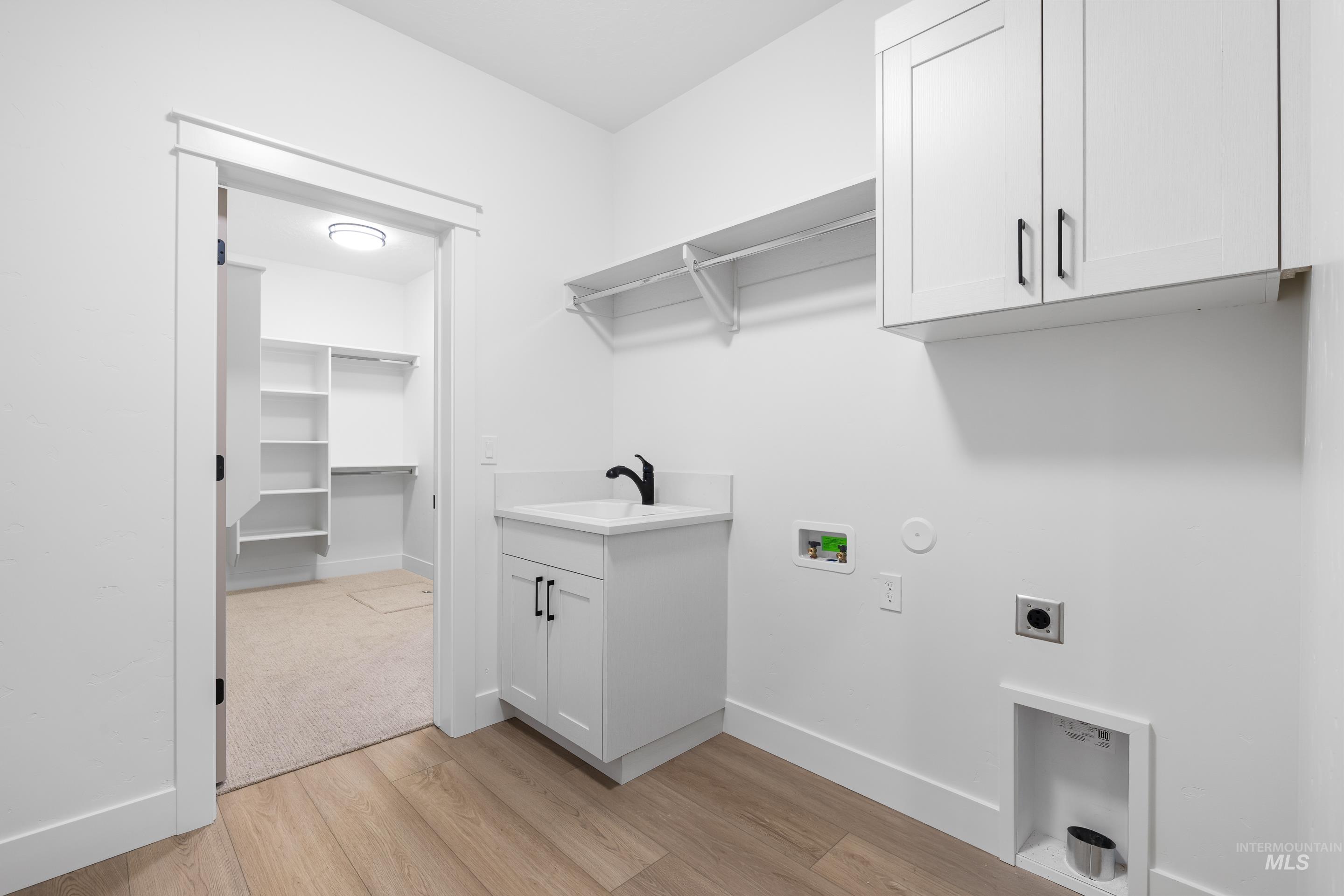 Kuna, Idaho, 83634, United States, 3 Bedrooms Bedrooms, ,Residential,For Sale,1989227