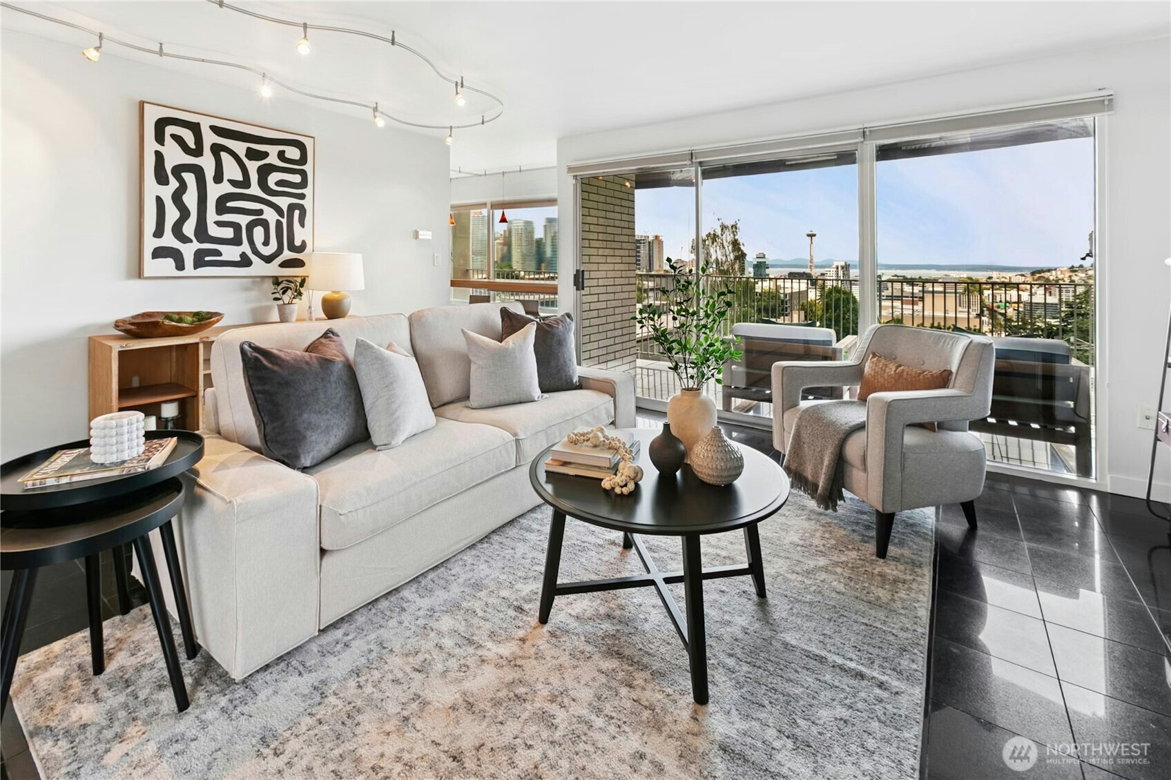 Seattle, Washington, 98102, United States, 2 Bedrooms Bedrooms, ,1 BathroomBathrooms,Residential,For Sale,1973111