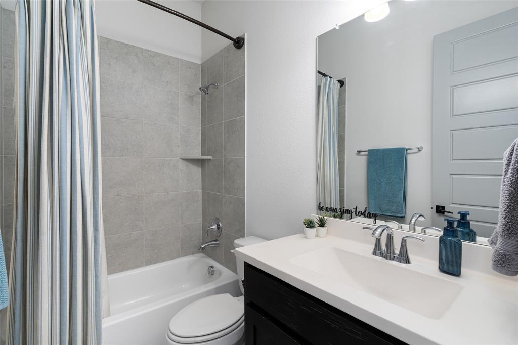 Celina, Texas, 75009, United States, 4 Bedrooms Bedrooms, ,3 BathroomsBathrooms,Residential,For Sale,1950942