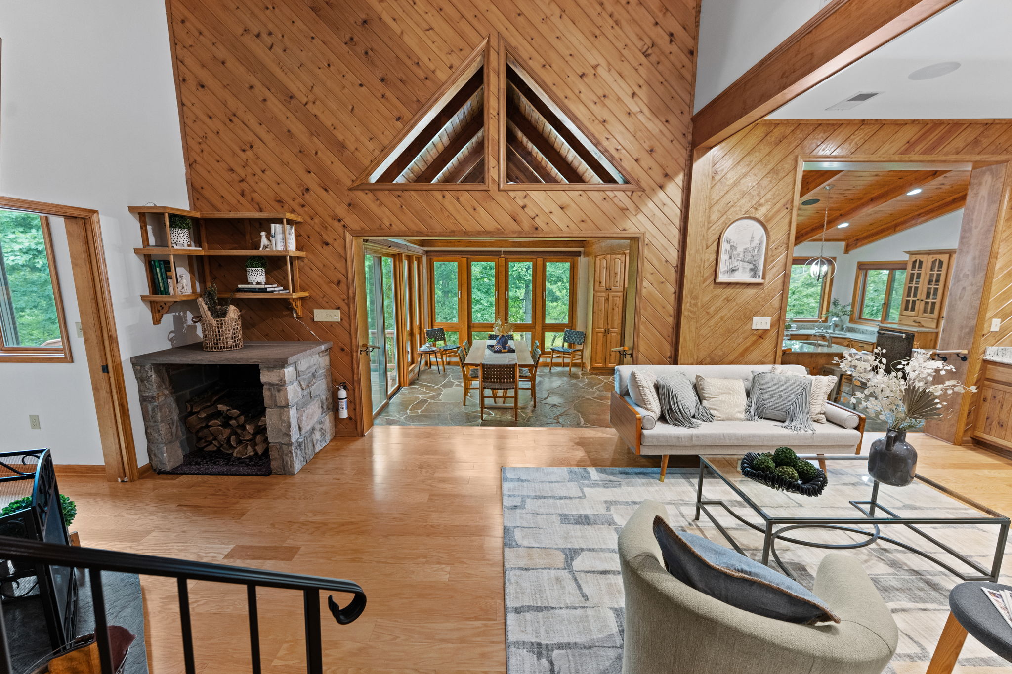  310 Red Gate Retreat Way, Berkeley Springs, WV 25411 - 物件實景
