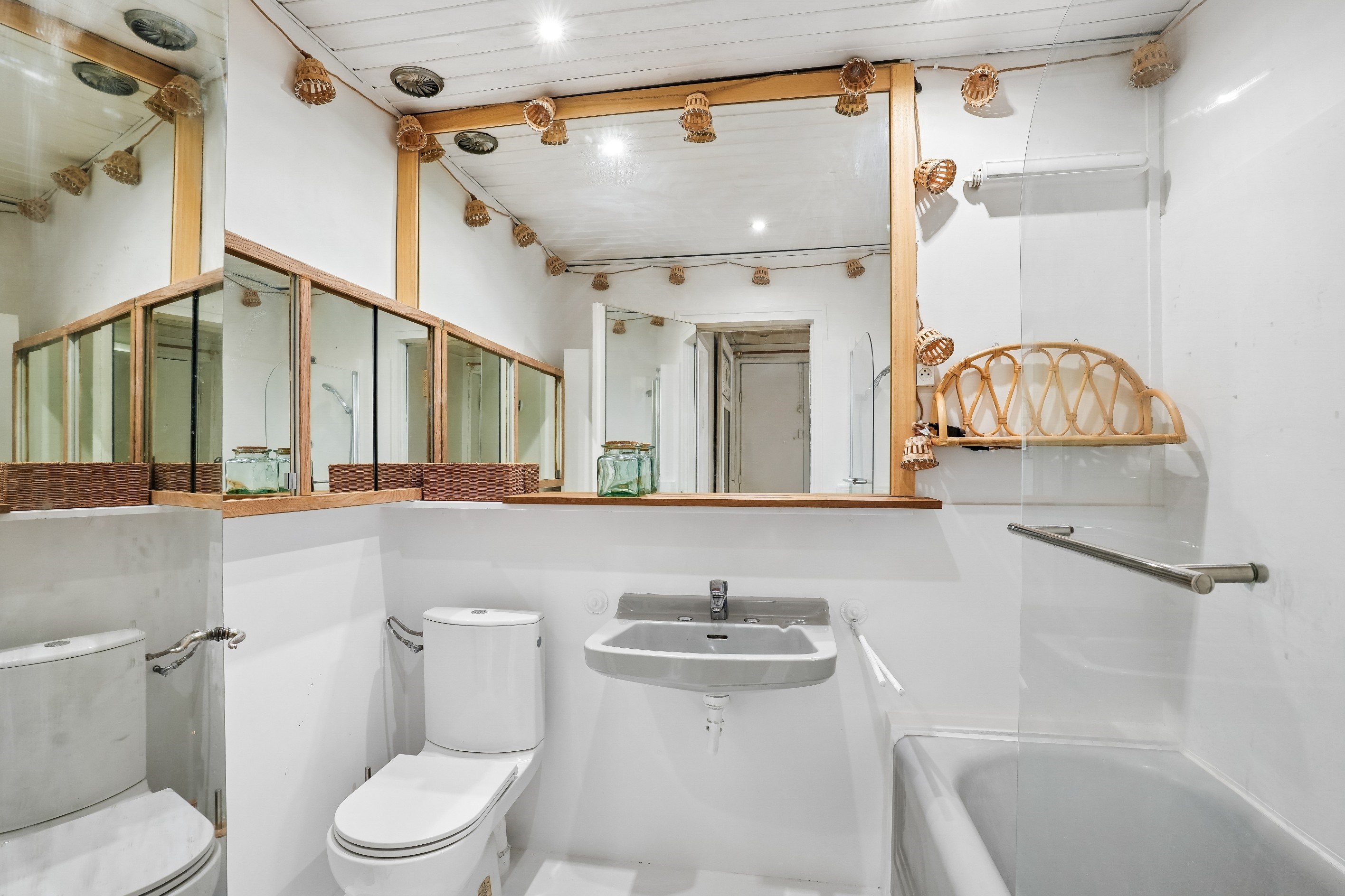  Bright, dual-aspect apartment in the heart of Paris’s 9th arrondissement - 物件實景