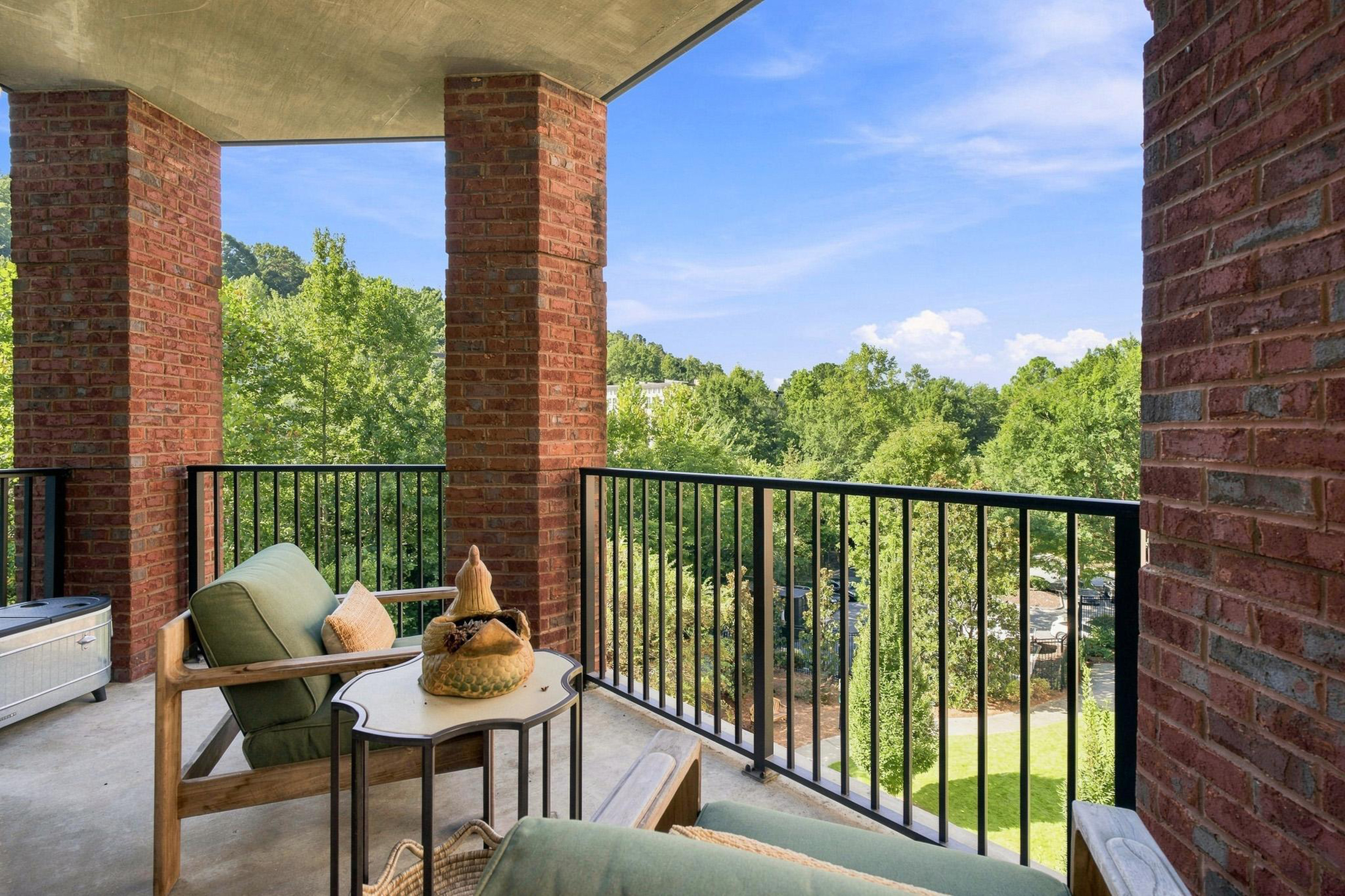  Rare Turn-key Riverfront Living - 物件實景