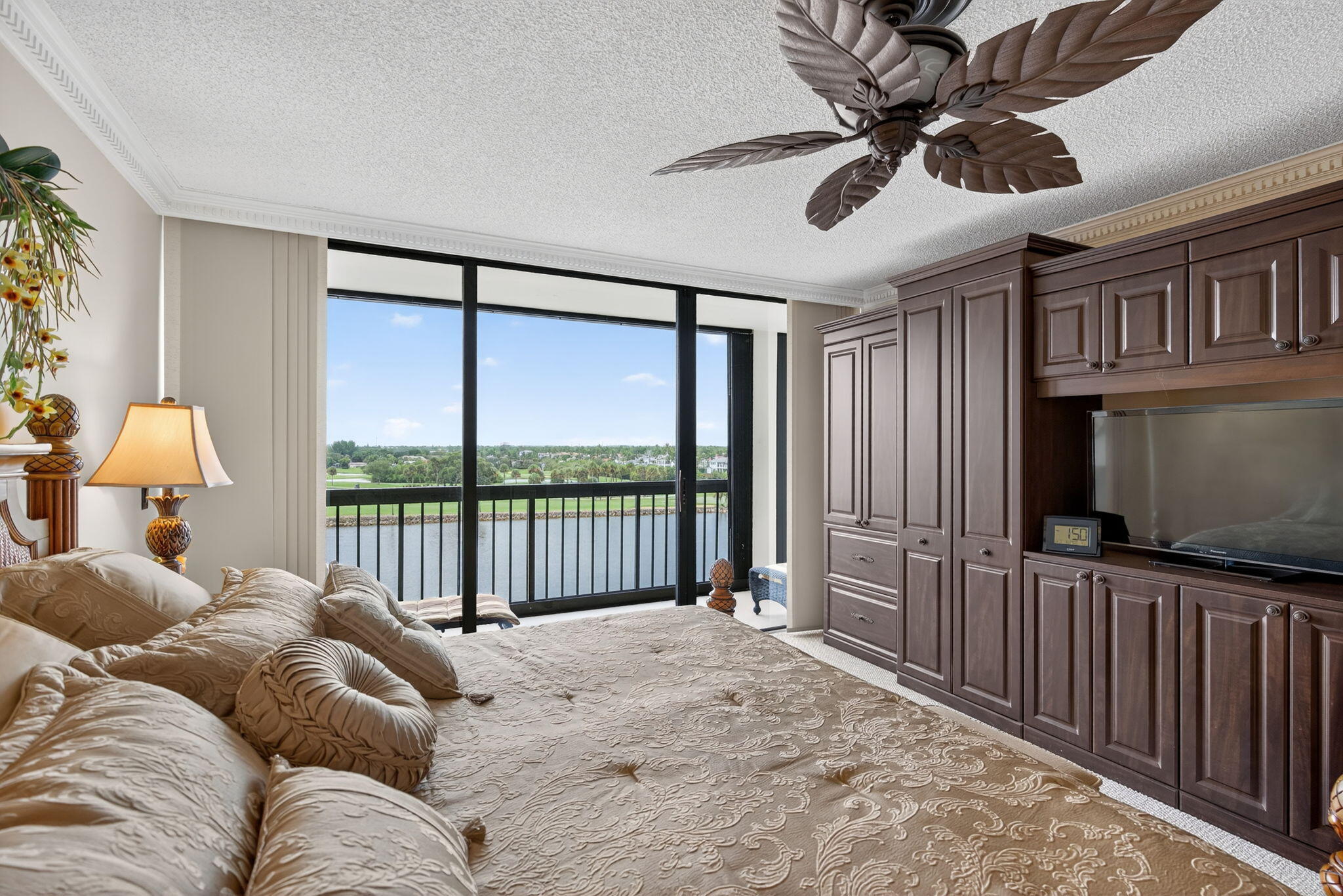 North Palm Beach, Florida, 33408, United States, 2 Bedrooms Bedrooms, ,2 BathroomsBathrooms,Residential,For Sale,1940741