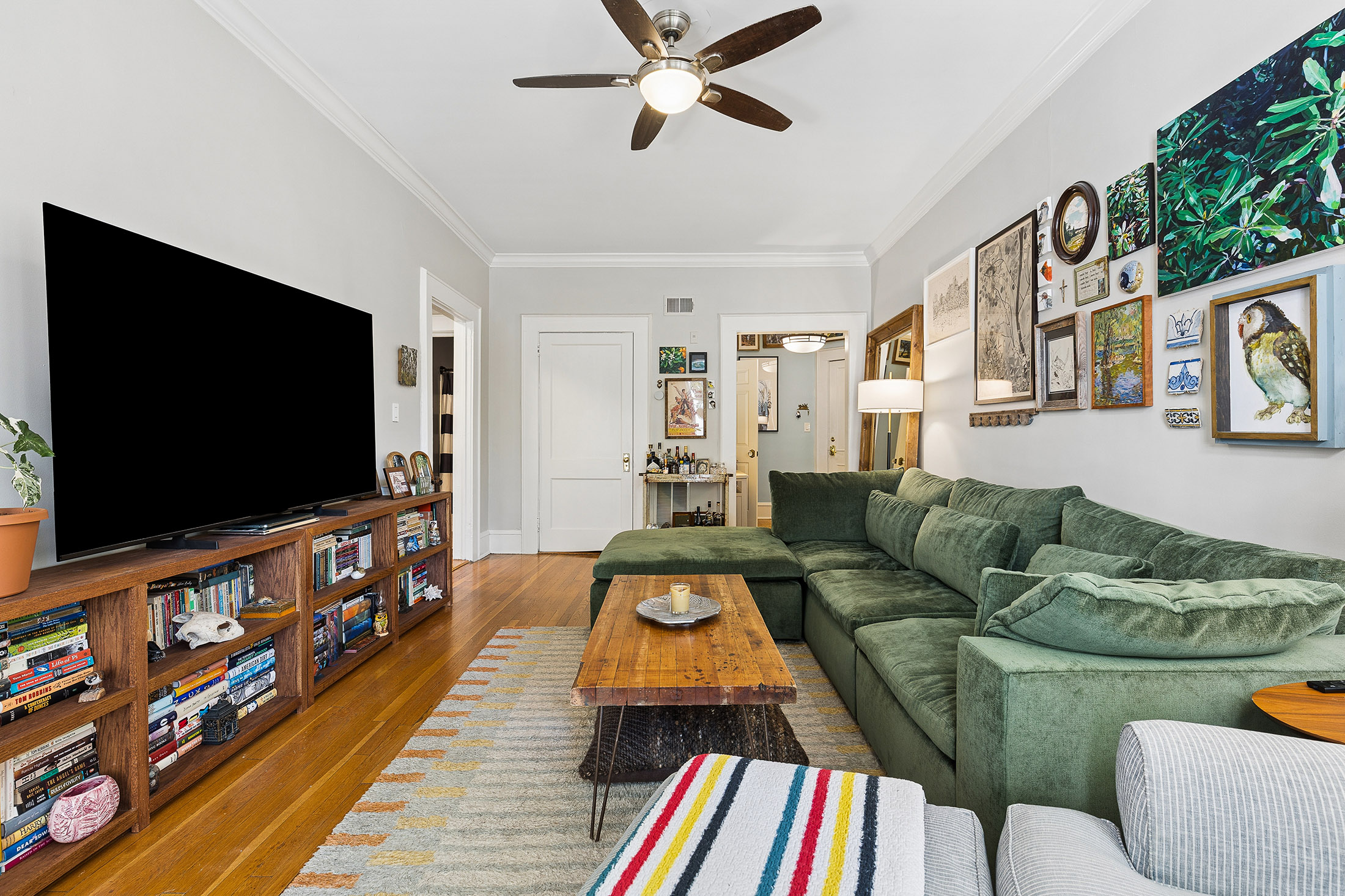  Top-Floor, End-Unit Condo in Historic Midtown Building - 物件實景