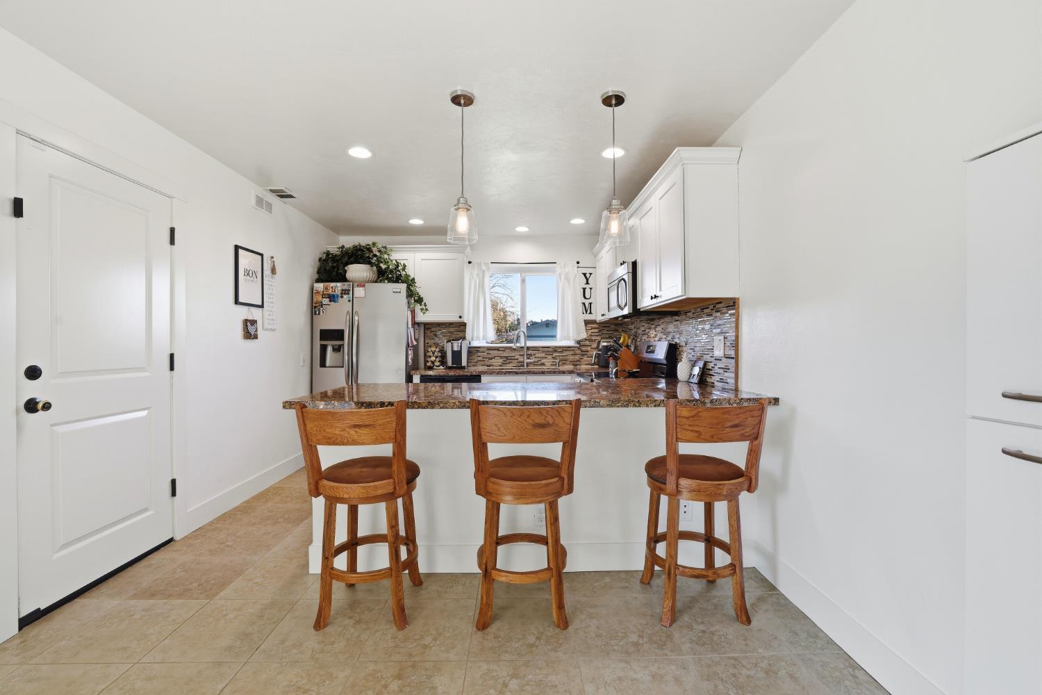 Sacramento, California, 95864, United States, 3 Bedrooms Bedrooms, ,2 BathroomsBathrooms,Residential,For Sale,2010336