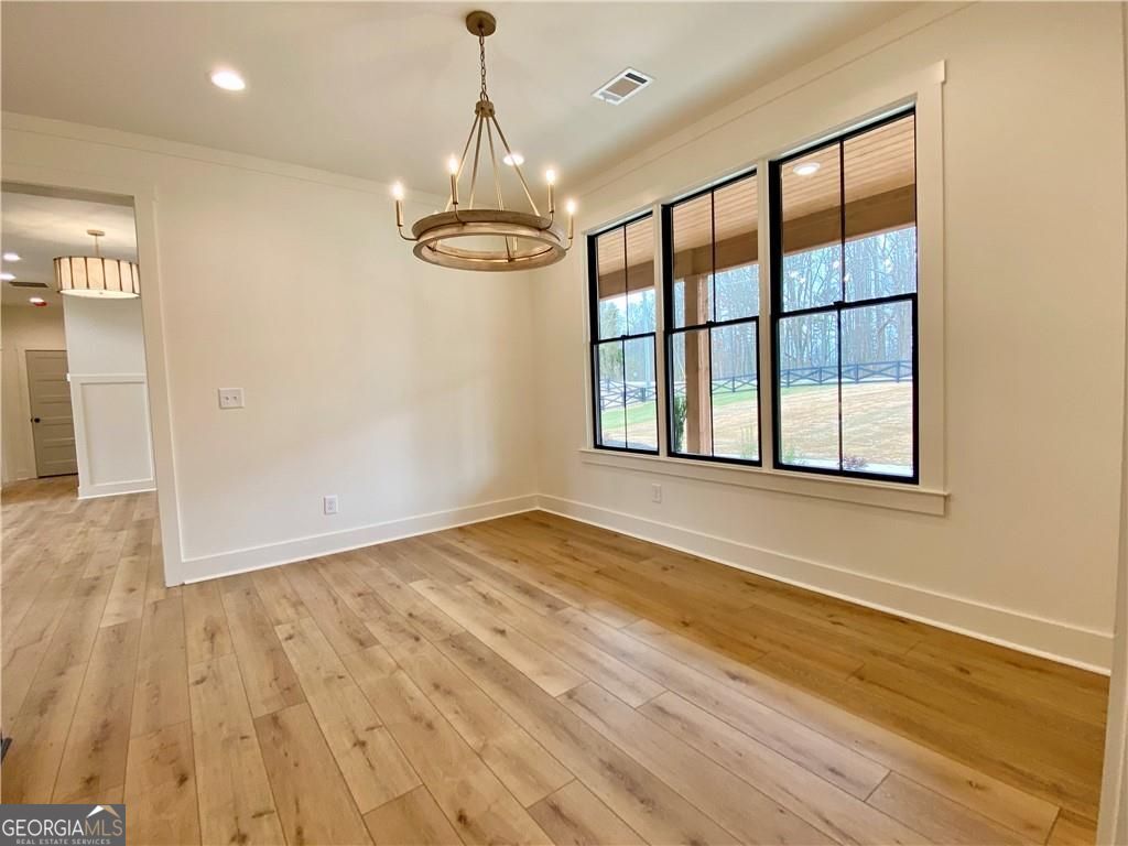 Gainesville, Georgia, 30506, United States, 5 Bedrooms Bedrooms, ,6 BathroomsBathrooms,Residential,For Sale,1908175