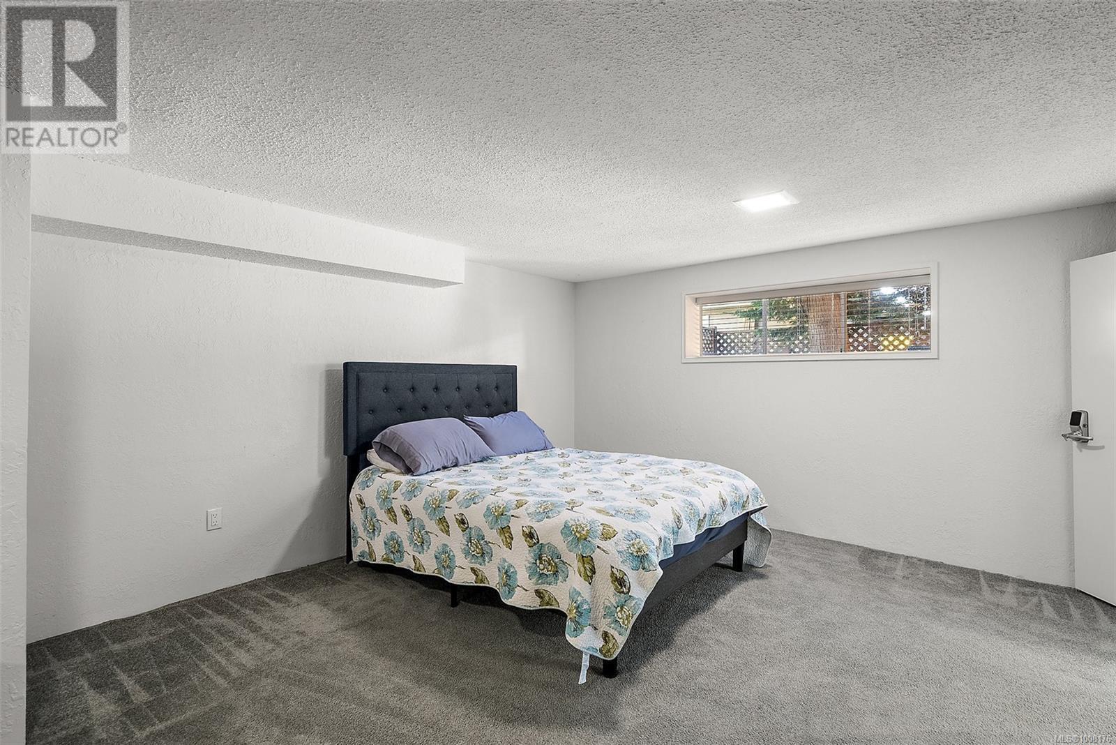 SIDNEY, British Columbia, V8L 2T6, CA, 3 Bedrooms Bedrooms, ,2 BathroomsBathrooms,Residential,For Sale,1906024