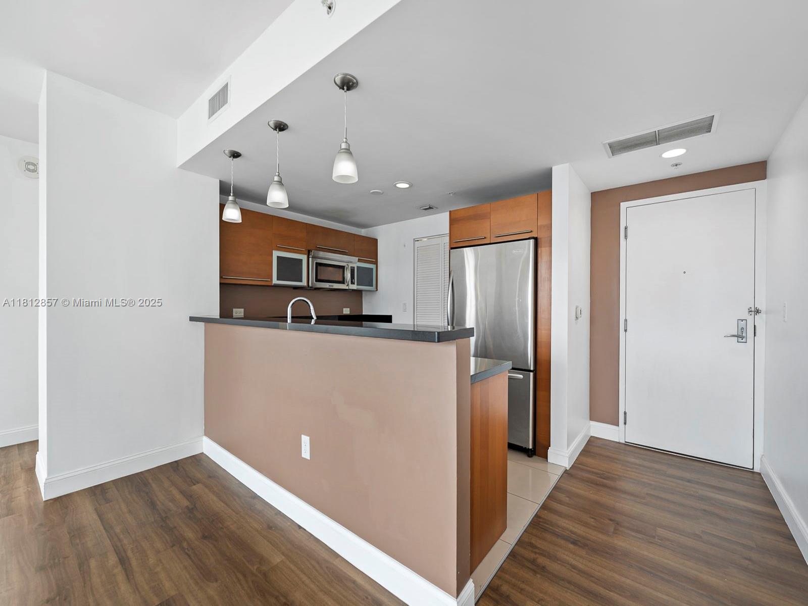 Miami, Florida, 33132, United States, 2 Bedrooms Bedrooms, ,2 BathroomsBathrooms,Residential,For Sale,1838941