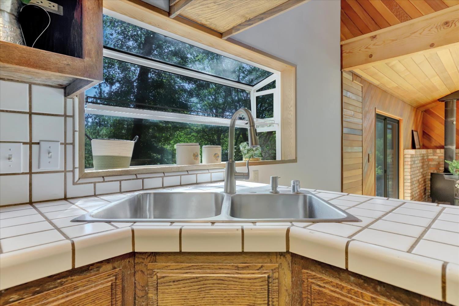 Nevada City, California, 95959, United States, 2 Bedrooms Bedrooms, ,2 BathroomsBathrooms,Residential,For Sale,1982530