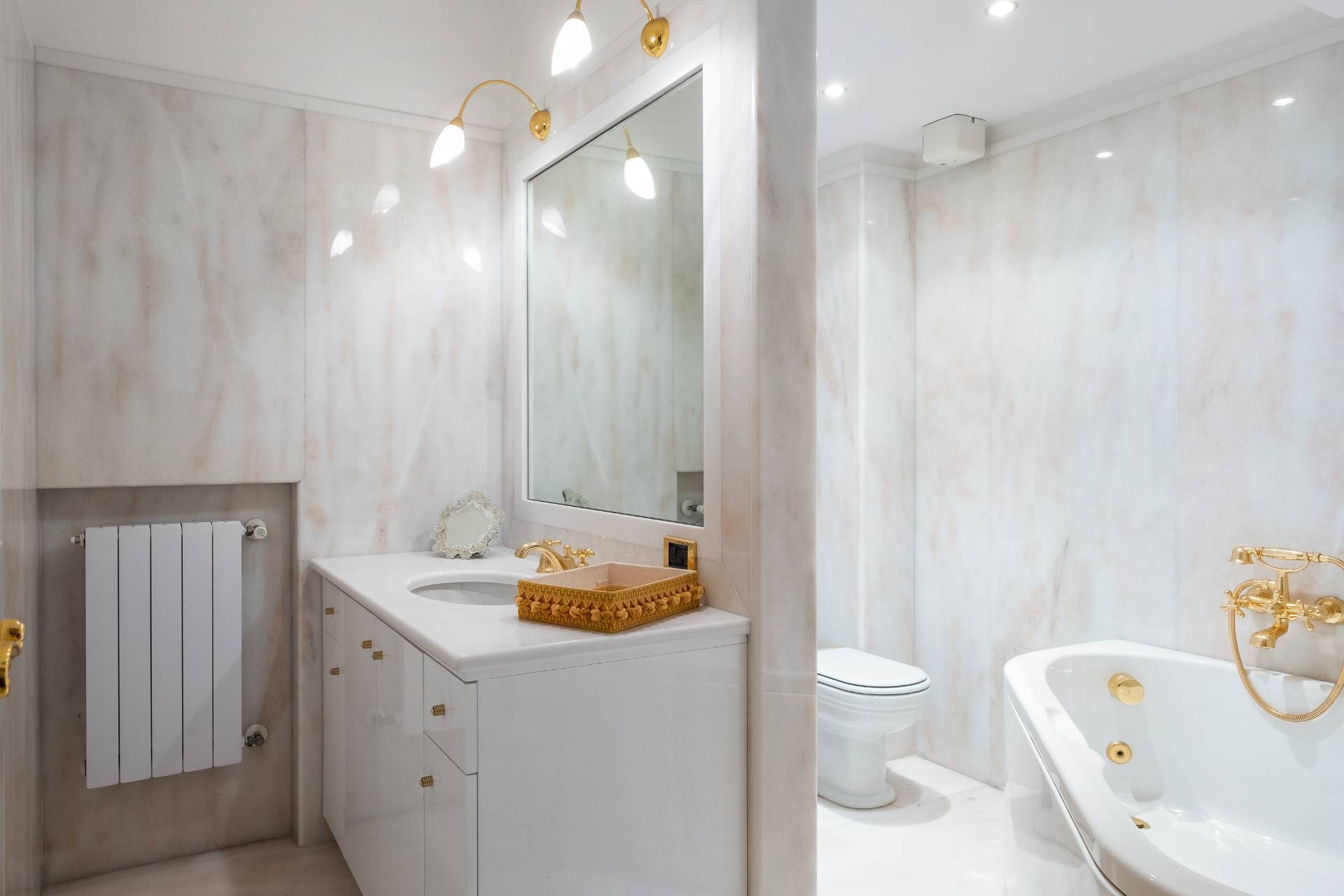 Sanremo, Imperia, 18038, IT, 6 Bedrooms Bedrooms, ,7 BathroomsBathrooms,Residential,For Sale,1796512