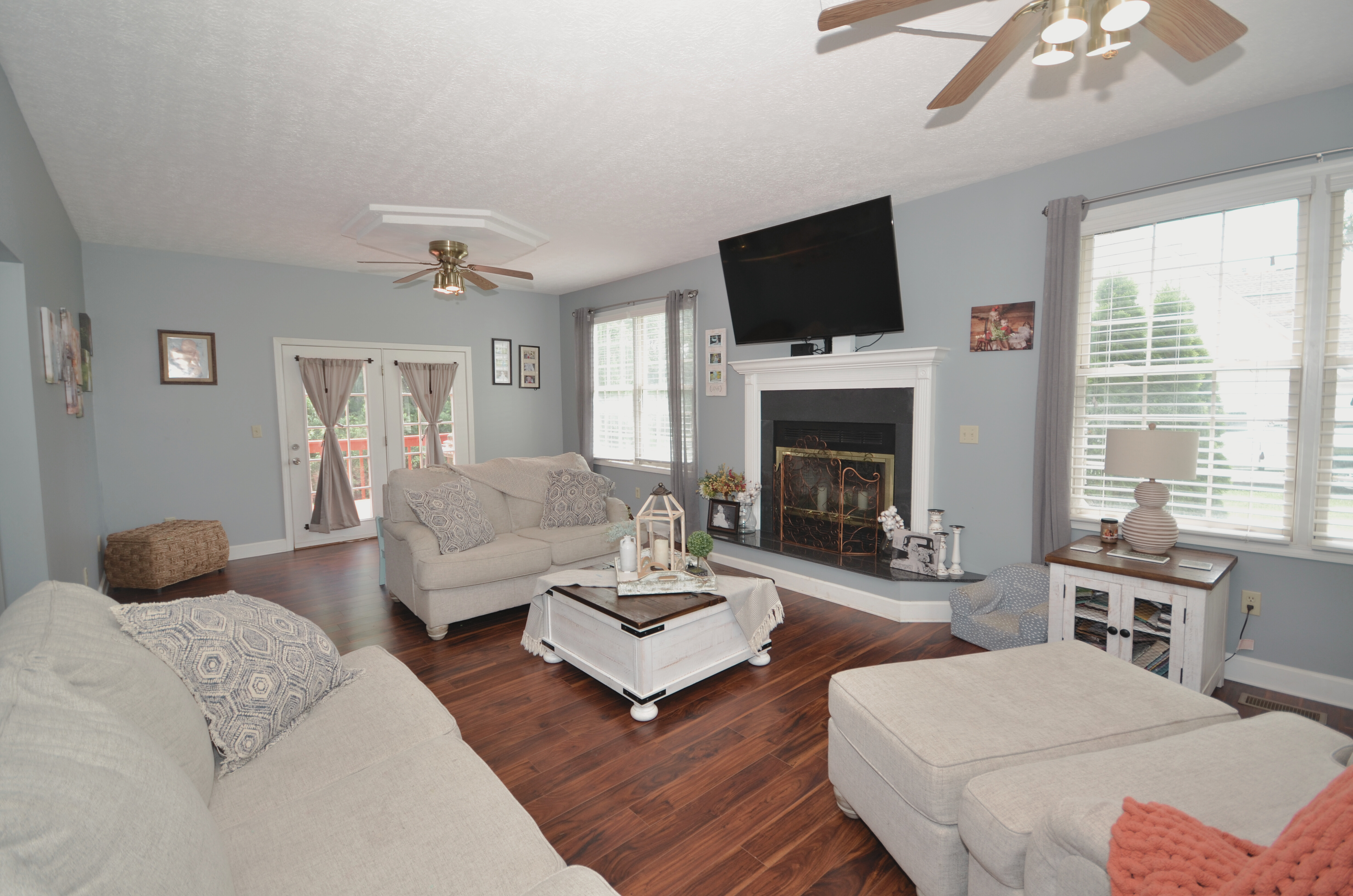 Kodak, Tennessee, 37764, United States, 4 Bedrooms Bedrooms, ,3 BathroomsBathrooms,Residential,For Sale,1887737