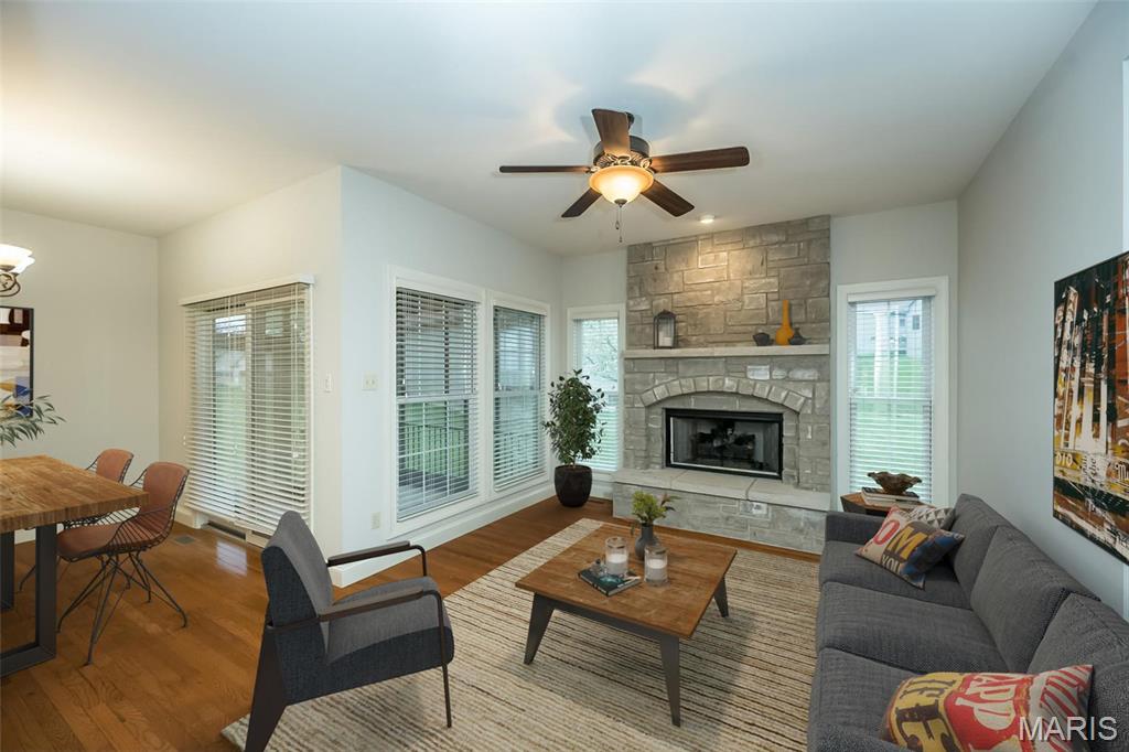 St Charles, Missouri, 63303, United States, 3 Bedrooms Bedrooms, ,3 BathroomsBathrooms,Residential,For Sale,1891670