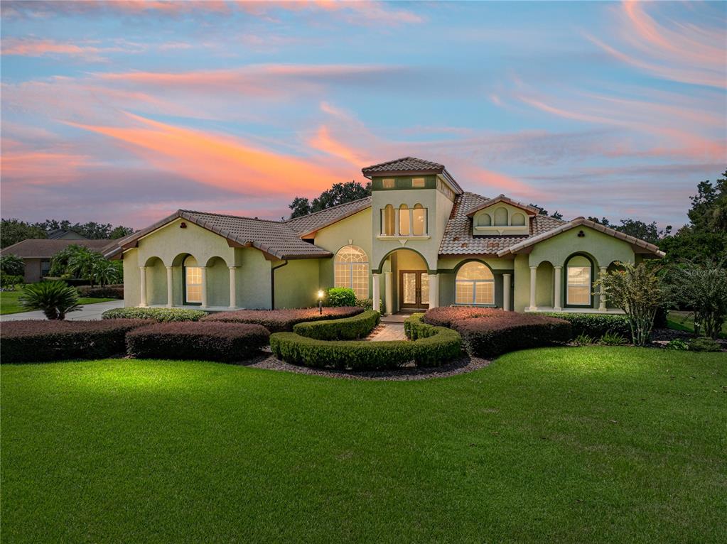 Winter Haven, Florida, 33884, United States, 4 Bedrooms Bedrooms, ,4 BathroomsBathrooms,Residential,For Sale,1934531