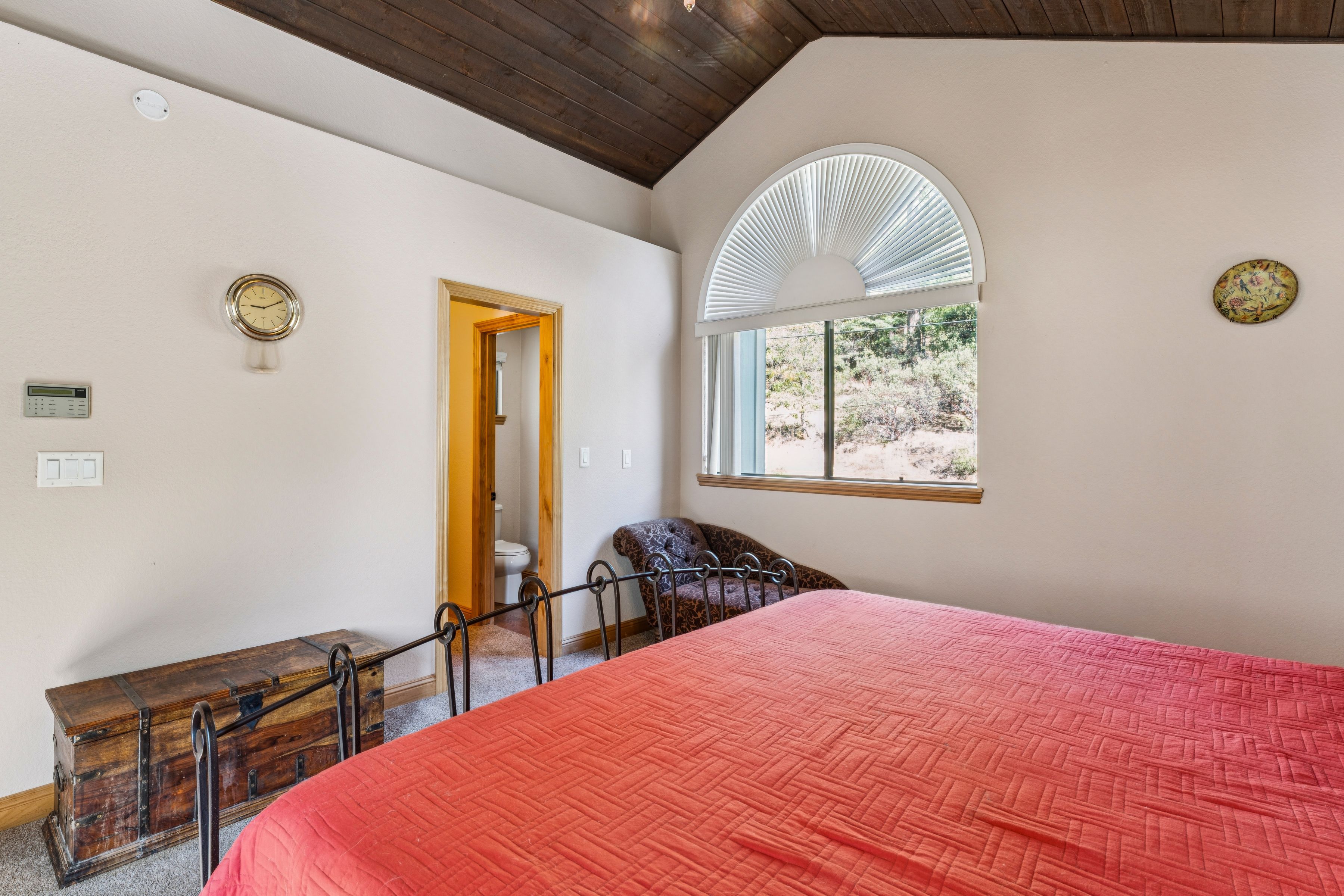  557 Brentwood Drive, Lake Arrowhead, CA 92352 - 物件實景