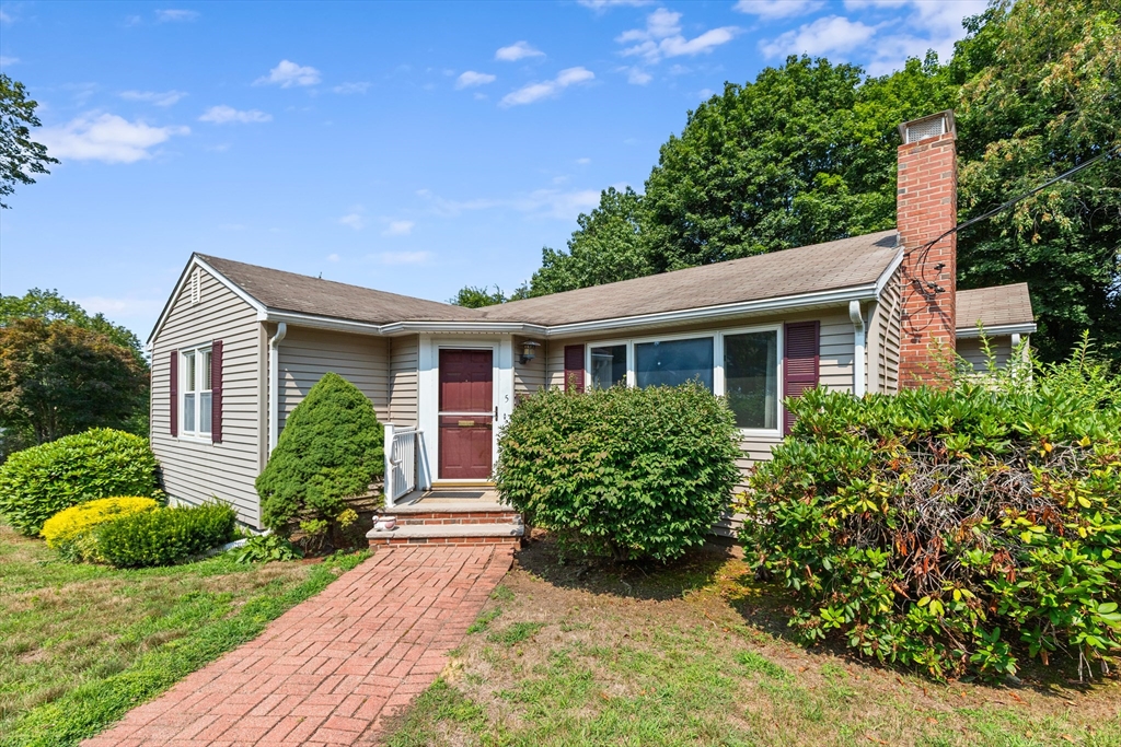 Lynnfield, Massachusetts, 01940, United States, 3 Bedrooms Bedrooms, ,1 BathroomBathrooms,Residential,For Sale,1911042