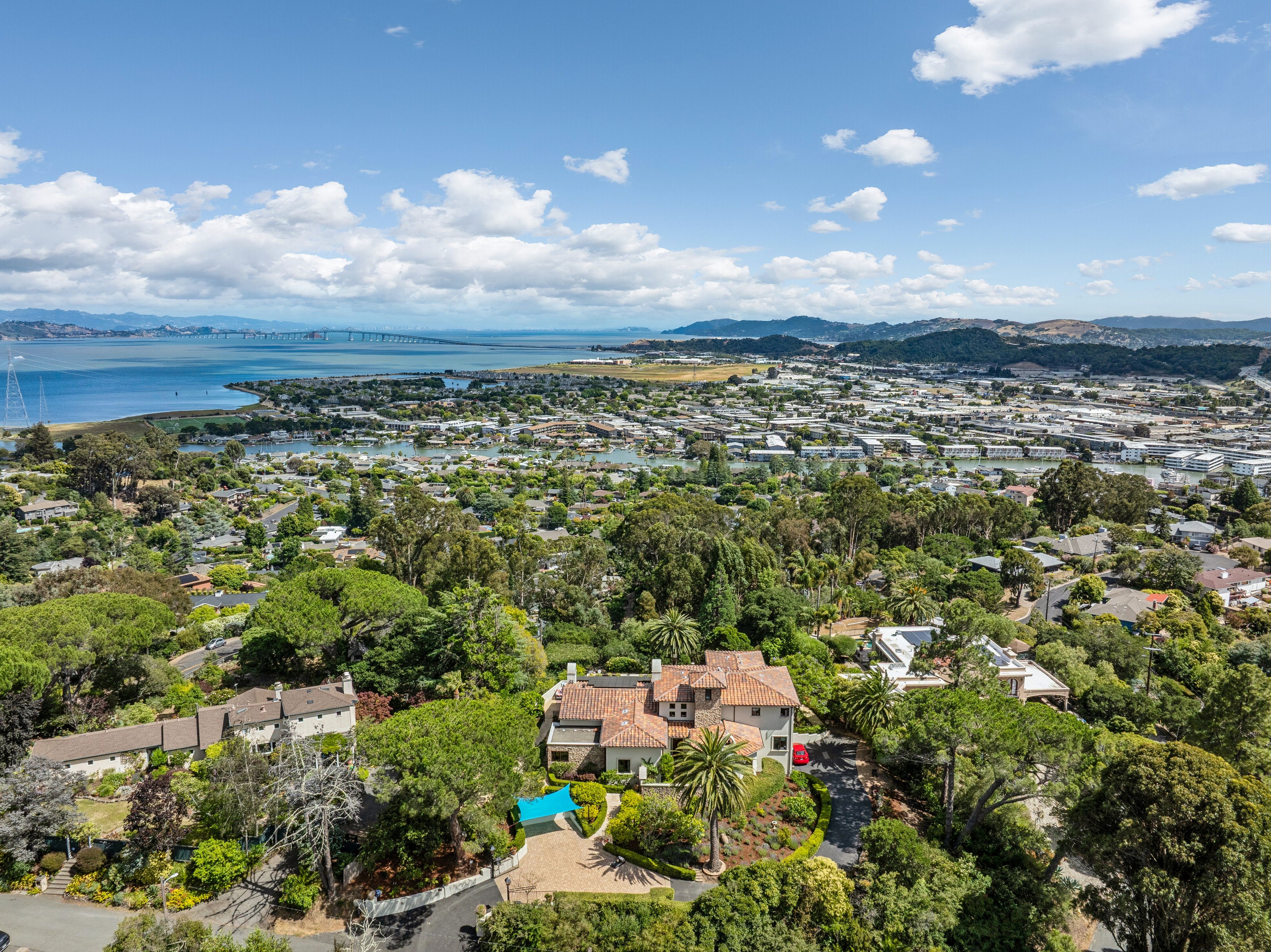  Extraordinary Estate with Panoramic Bay and Mountain Vistas - 物件實景