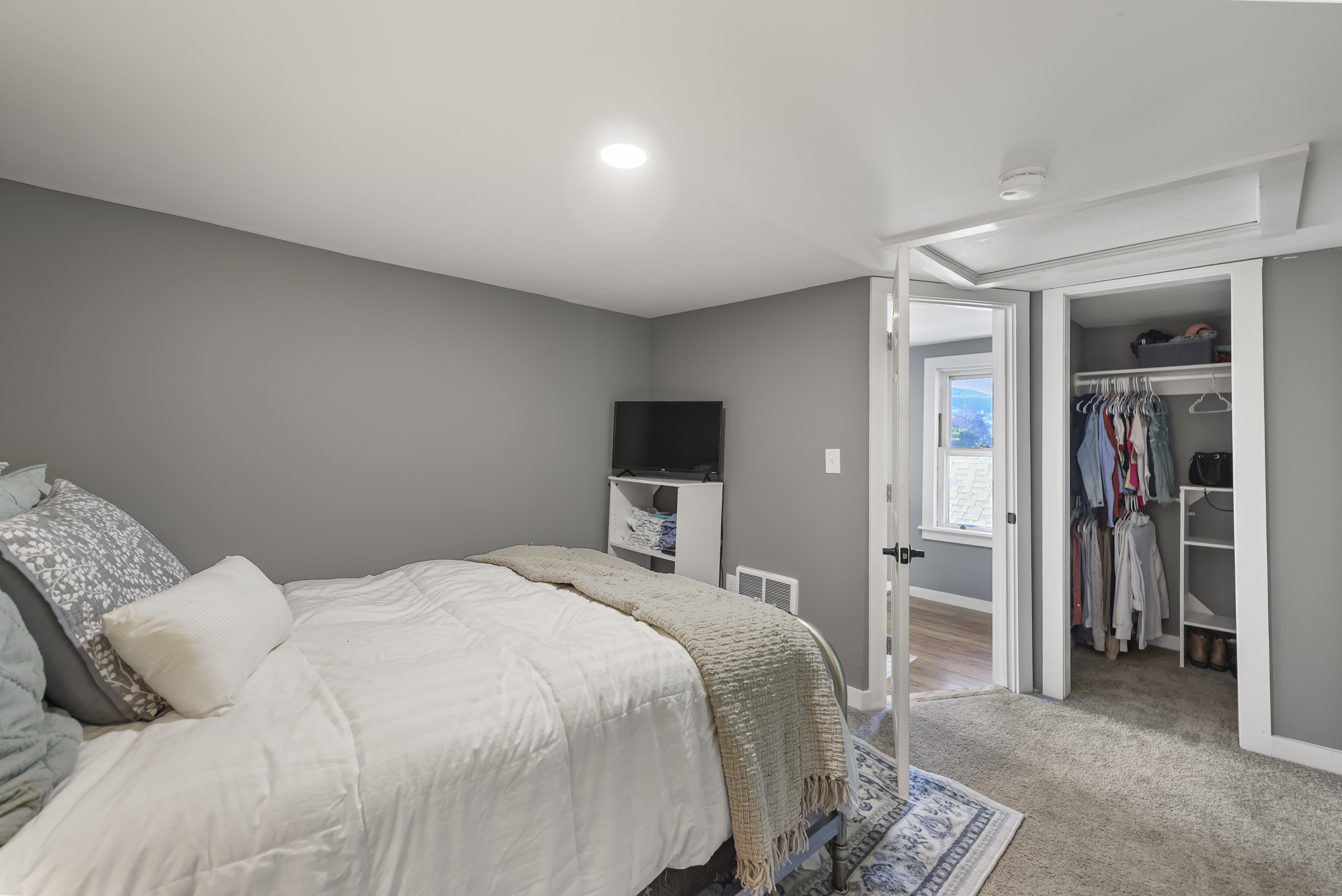  New & Affordable with Mountaintop Views - 物件實景