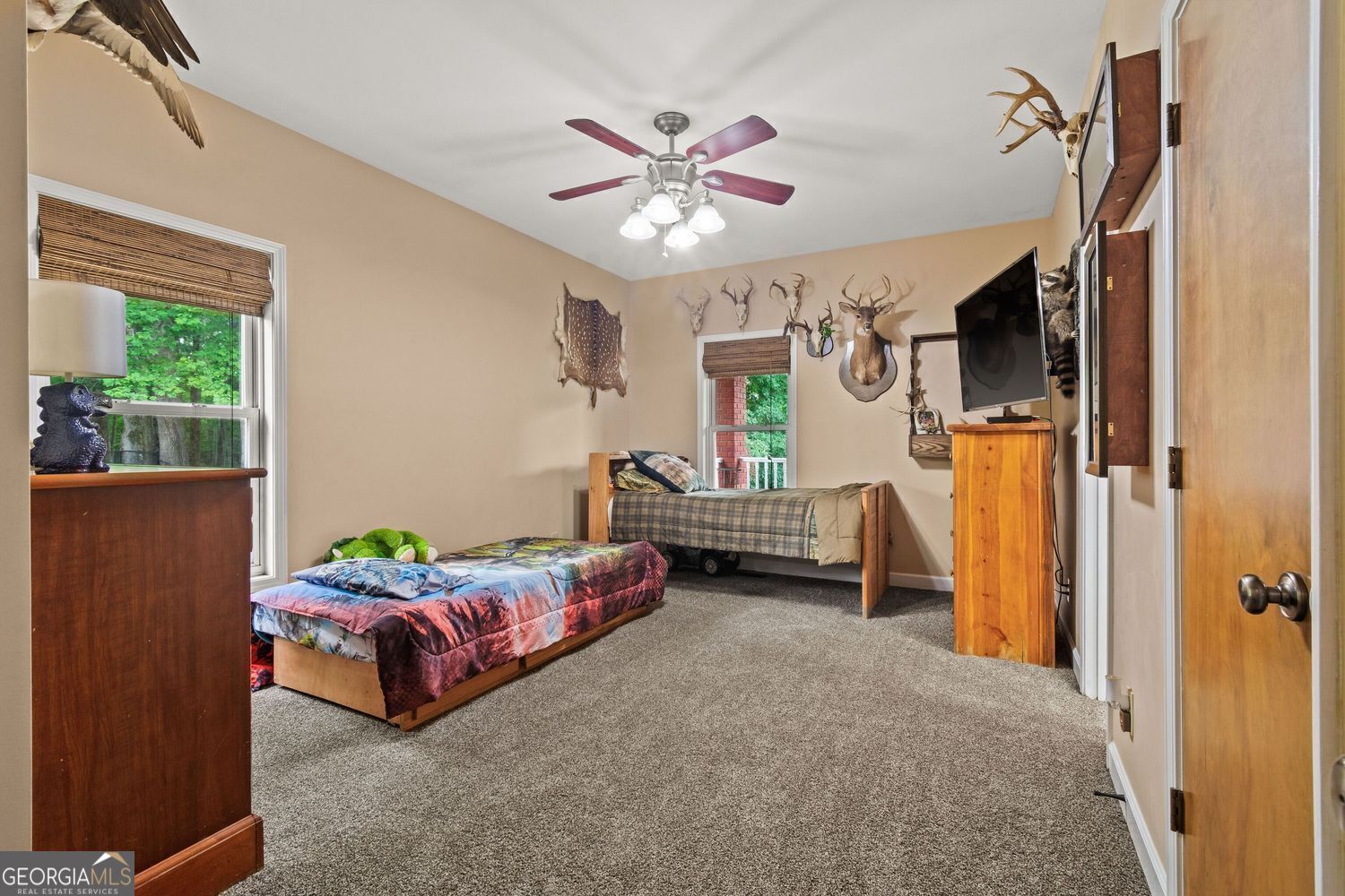 Cumming, Georgia, 30028, United States, 4 Bedrooms Bedrooms, ,5 BathroomsBathrooms,Residential,For Sale,1859105