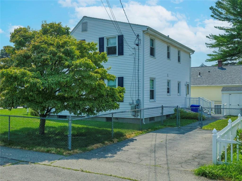 West Warwick, Rhode Island, 02893, United States, 6 Bedrooms Bedrooms, ,2 BathroomsBathrooms,Residential,For Sale,1973795