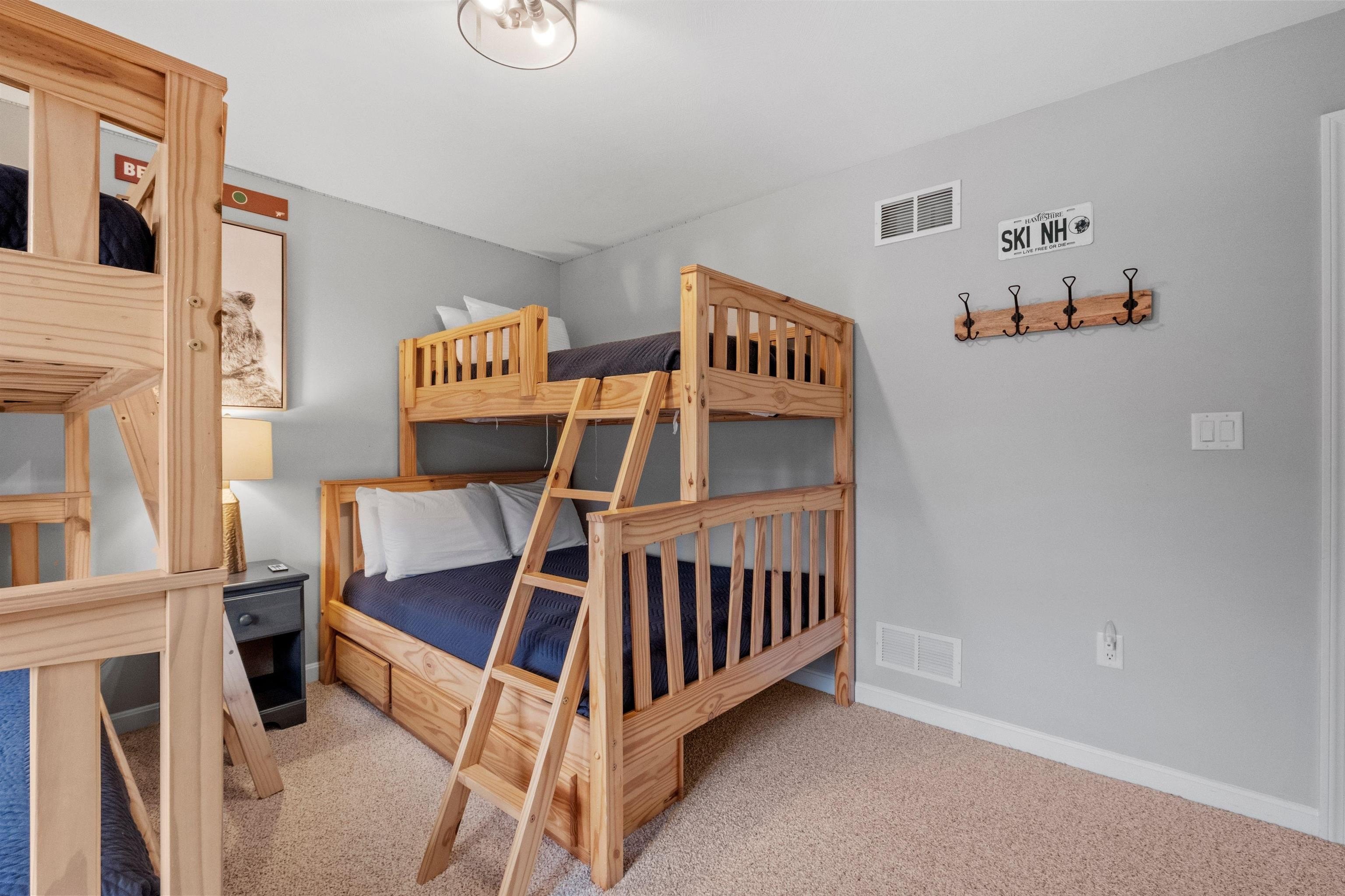 Lincoln, New Hampshire, 03251, United States, 4 Bedrooms Bedrooms, ,4 BathroomsBathrooms,Residential,For Sale,1915256
