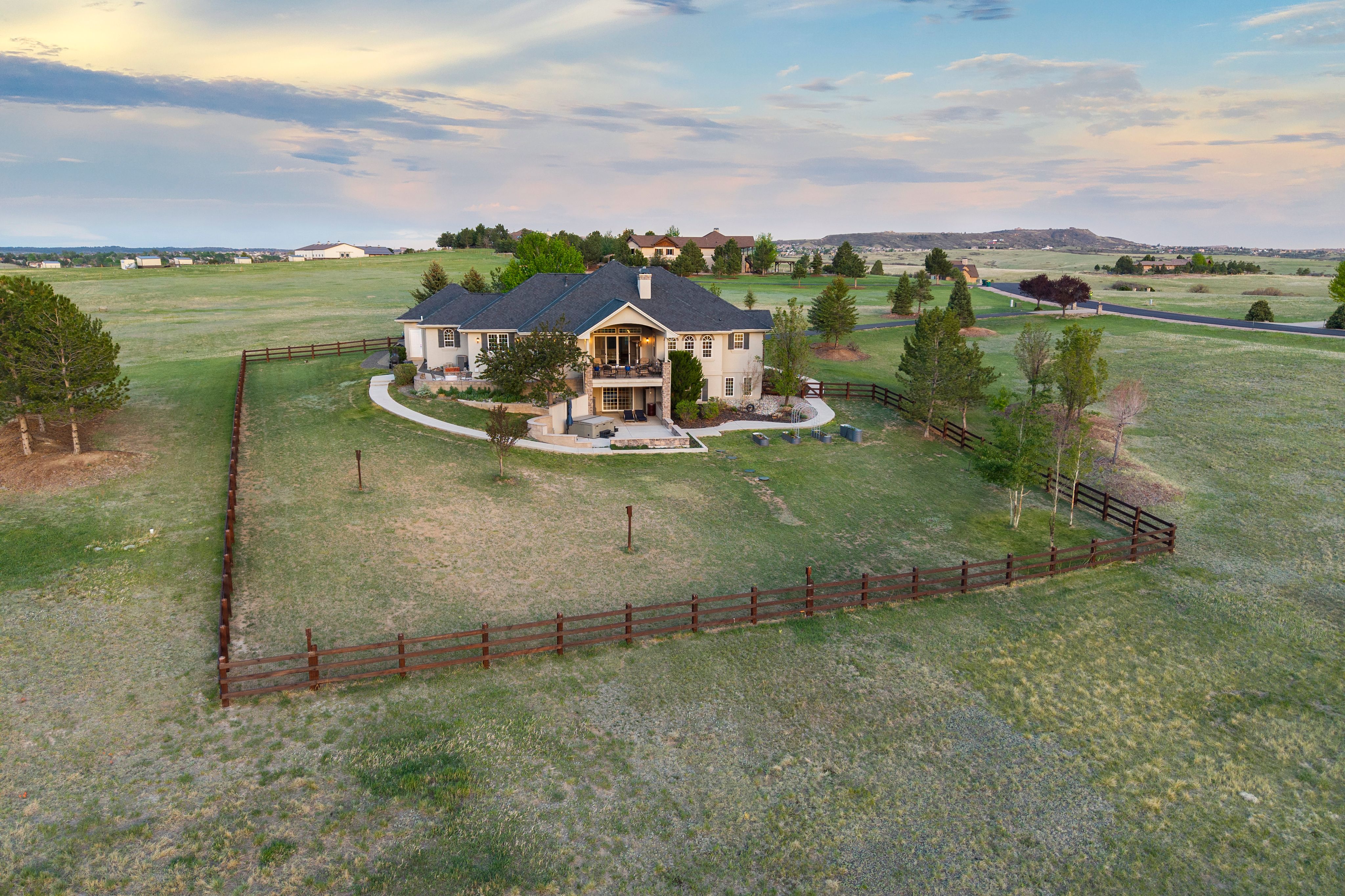  Set on five scenic acres with sweeping Front Range views - 物件實景