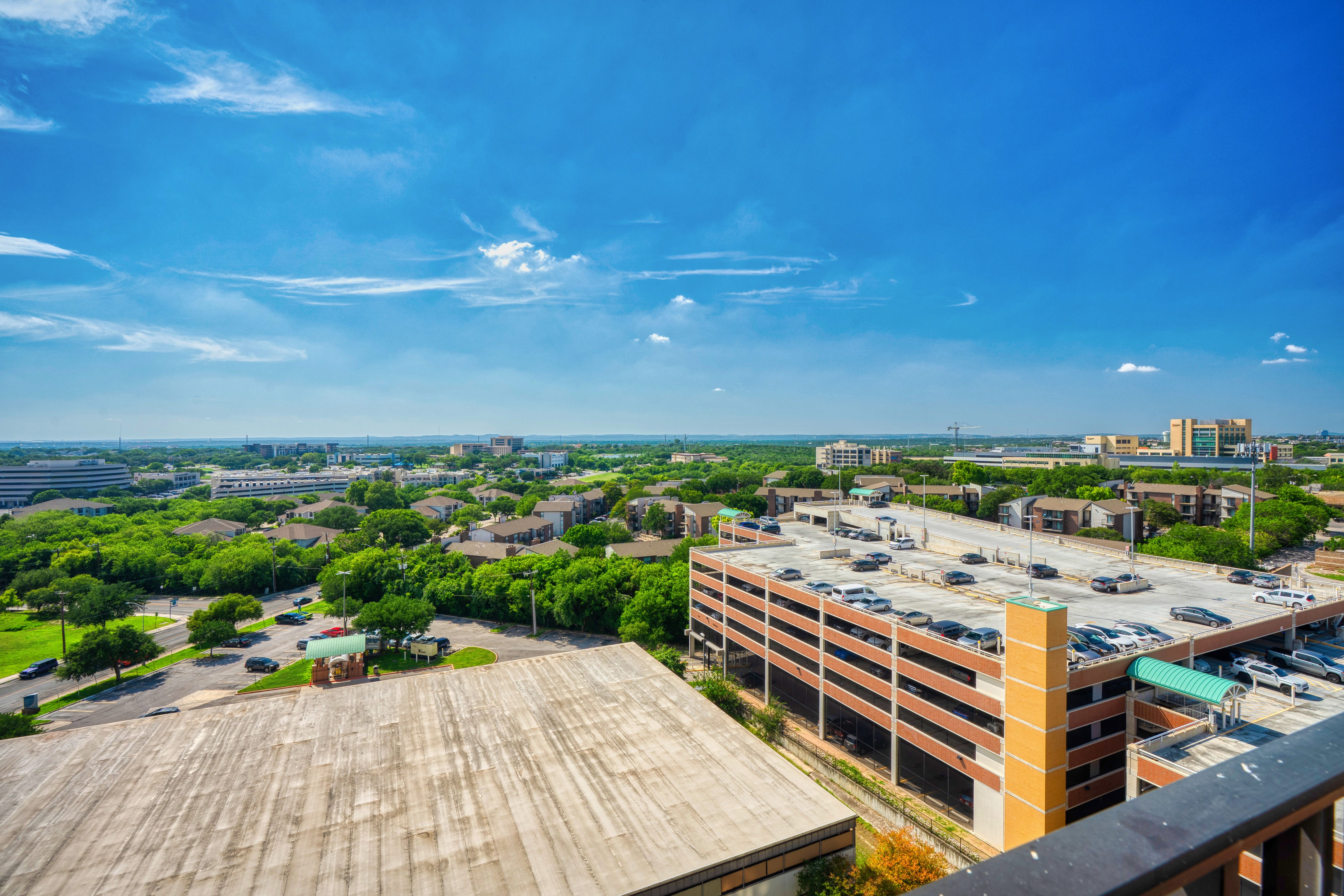  Effortless Living at The Wurzbach Towers - 物件實景