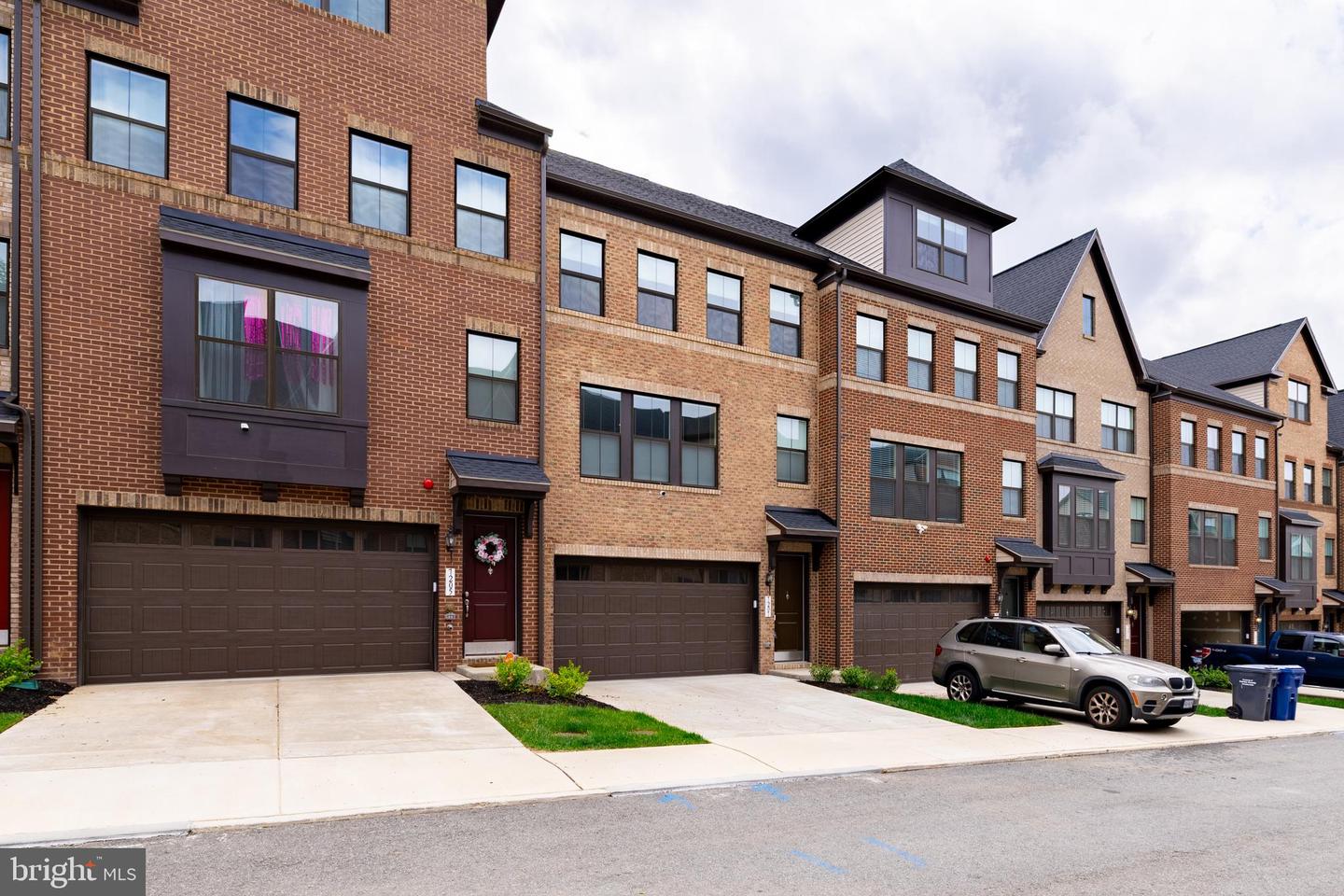 Alexandria, Virginia, 22306, United States, 3 Bedrooms Bedrooms, ,5 BathroomsBathrooms,Residential,For Sale,1913376