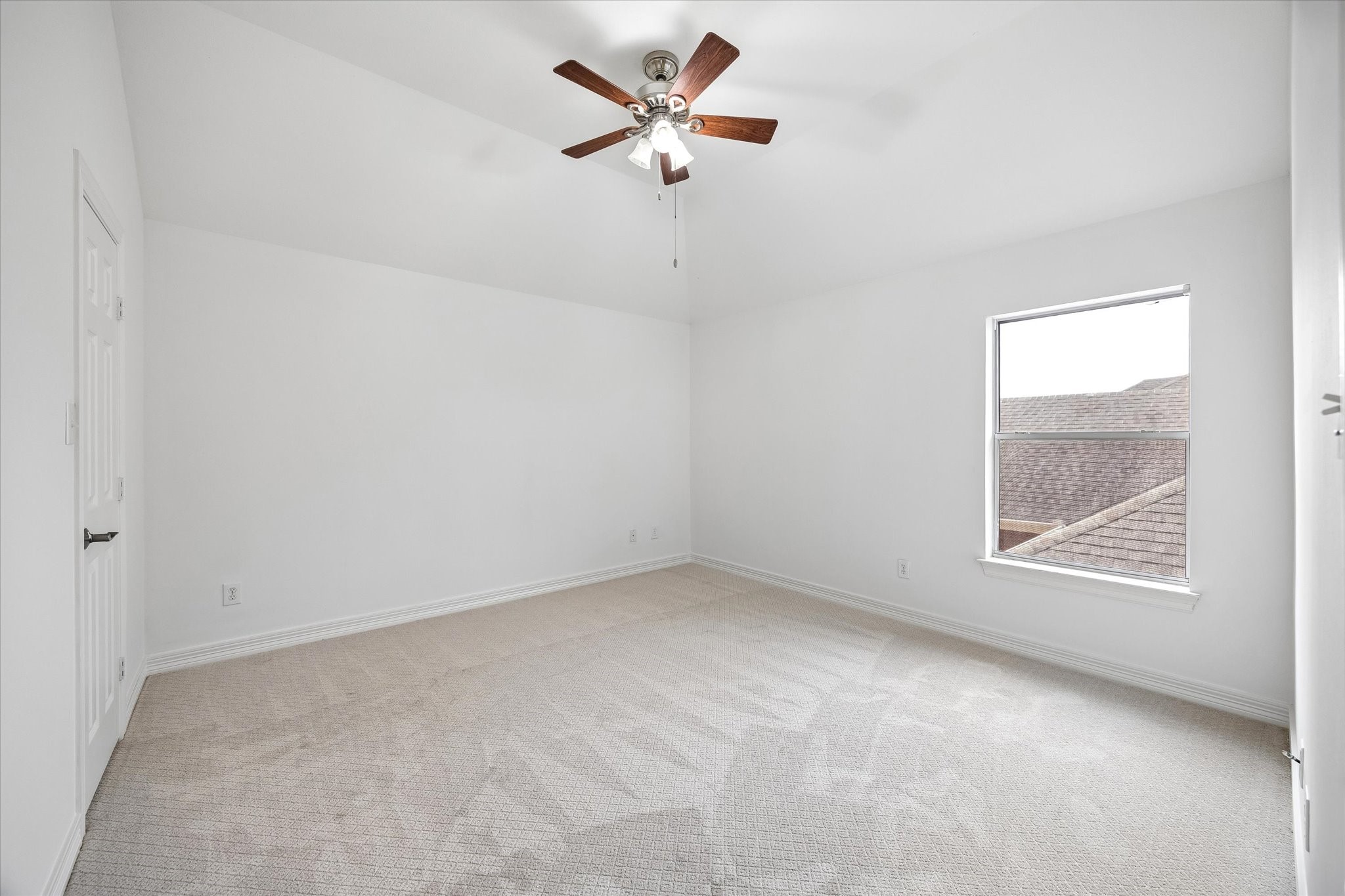  1250 Seamist Drive - 物件實景