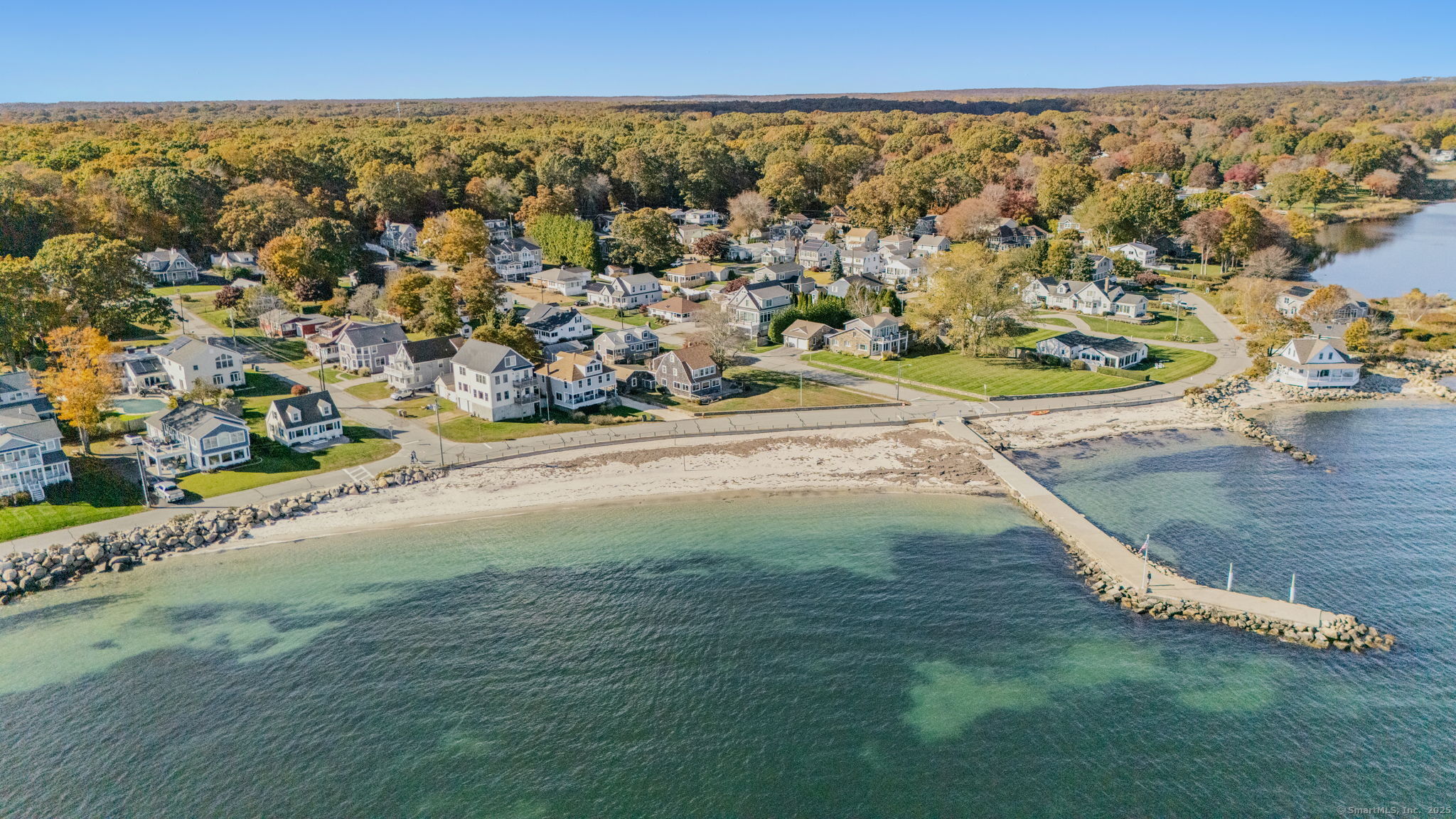 East Lyme, Connecticut, 06357, United States, 3 Bedrooms Bedrooms, ,1 BathroomBathrooms,Residential,For Sale,1987799