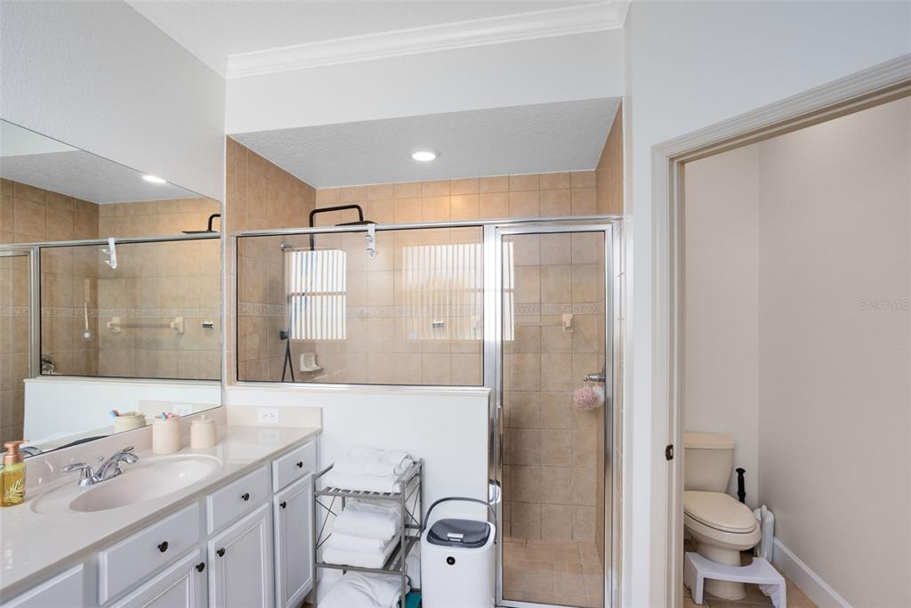 Orlando, Florida, 32820, United States, 6 Bedrooms Bedrooms, ,4 BathroomsBathrooms,Residential,For Sale,1896813
