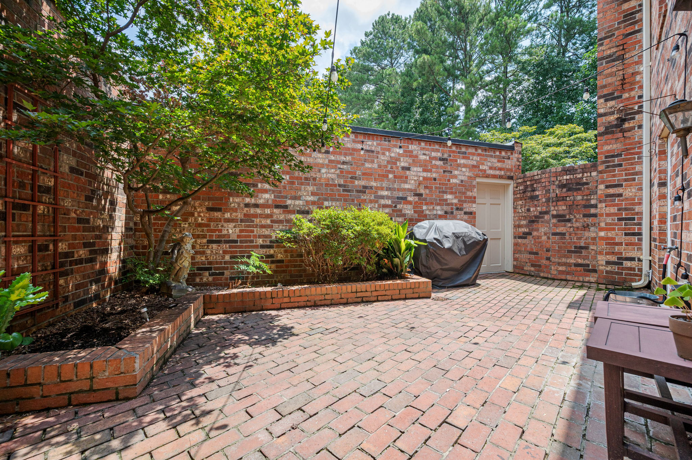  Beautifully Maintained Brick Townhome in Gated Community in Decatur - 物件實景