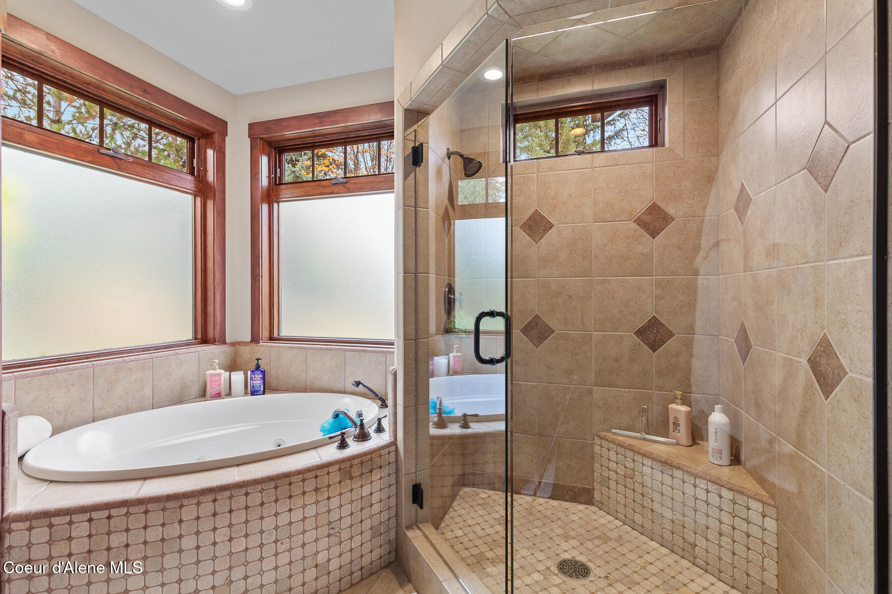 Hayden, Idaho, 83835, United States, 5 Bedrooms Bedrooms, ,4 BathroomsBathrooms,Residential,For Sale,1989952