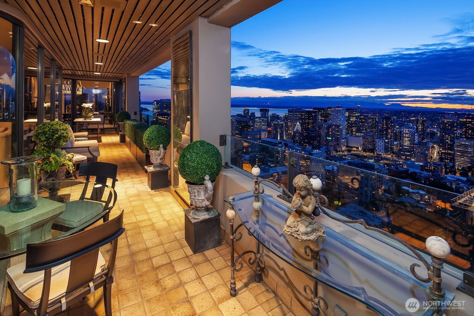 Seattle, Washington, 98104, United States, 4 Bedrooms Bedrooms, ,6 BathroomsBathrooms,Residential,For Sale,1738048