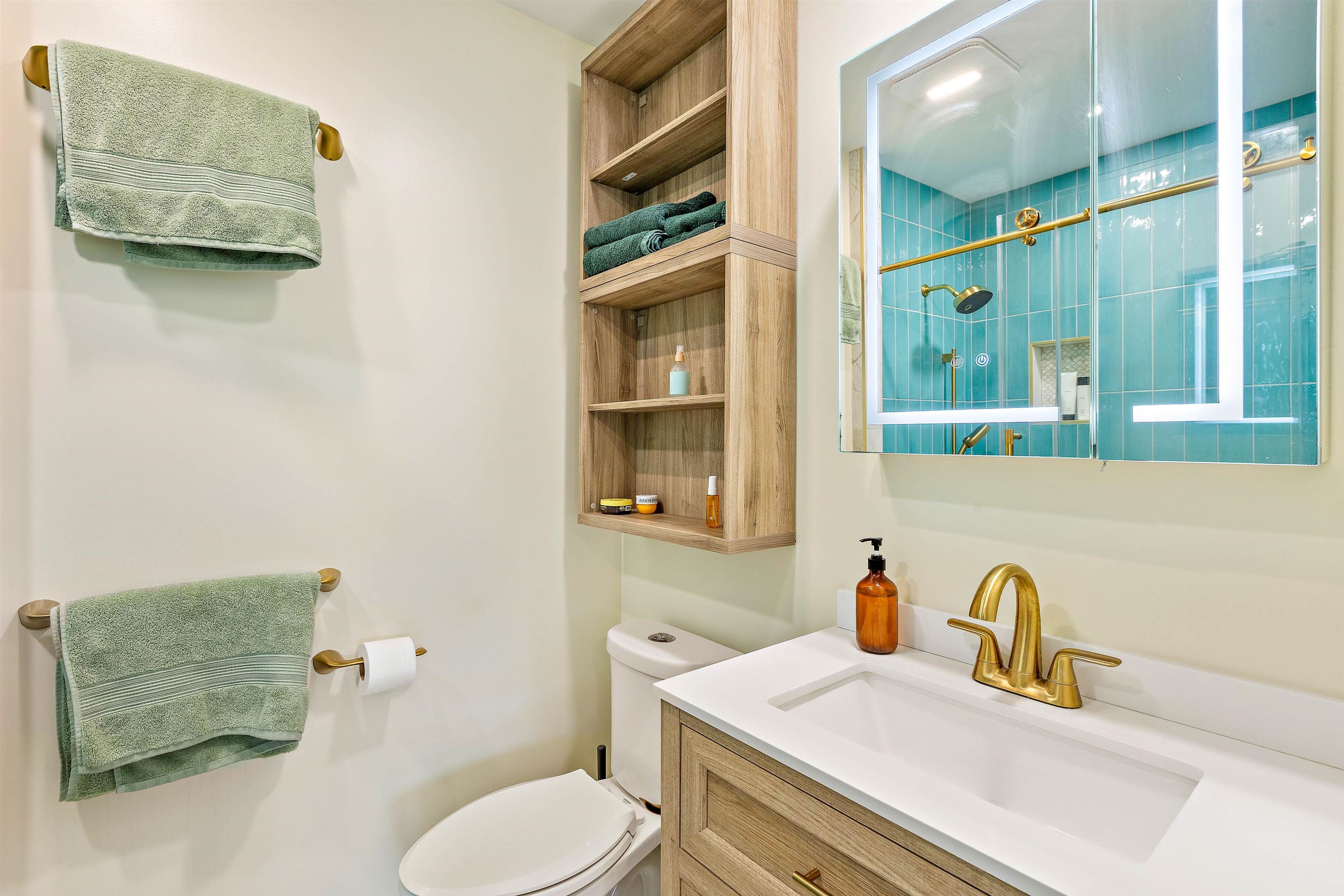 Lahaina, Hawaii, 96761, United States, 1 Bedroom Bedrooms, ,2 BathroomsBathrooms,Residential,For Sale,1993127