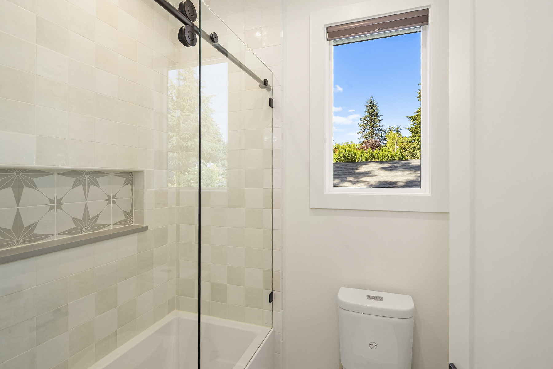  11327 113th Place Northeast, Kirkland, WA 98033 - 物件實景