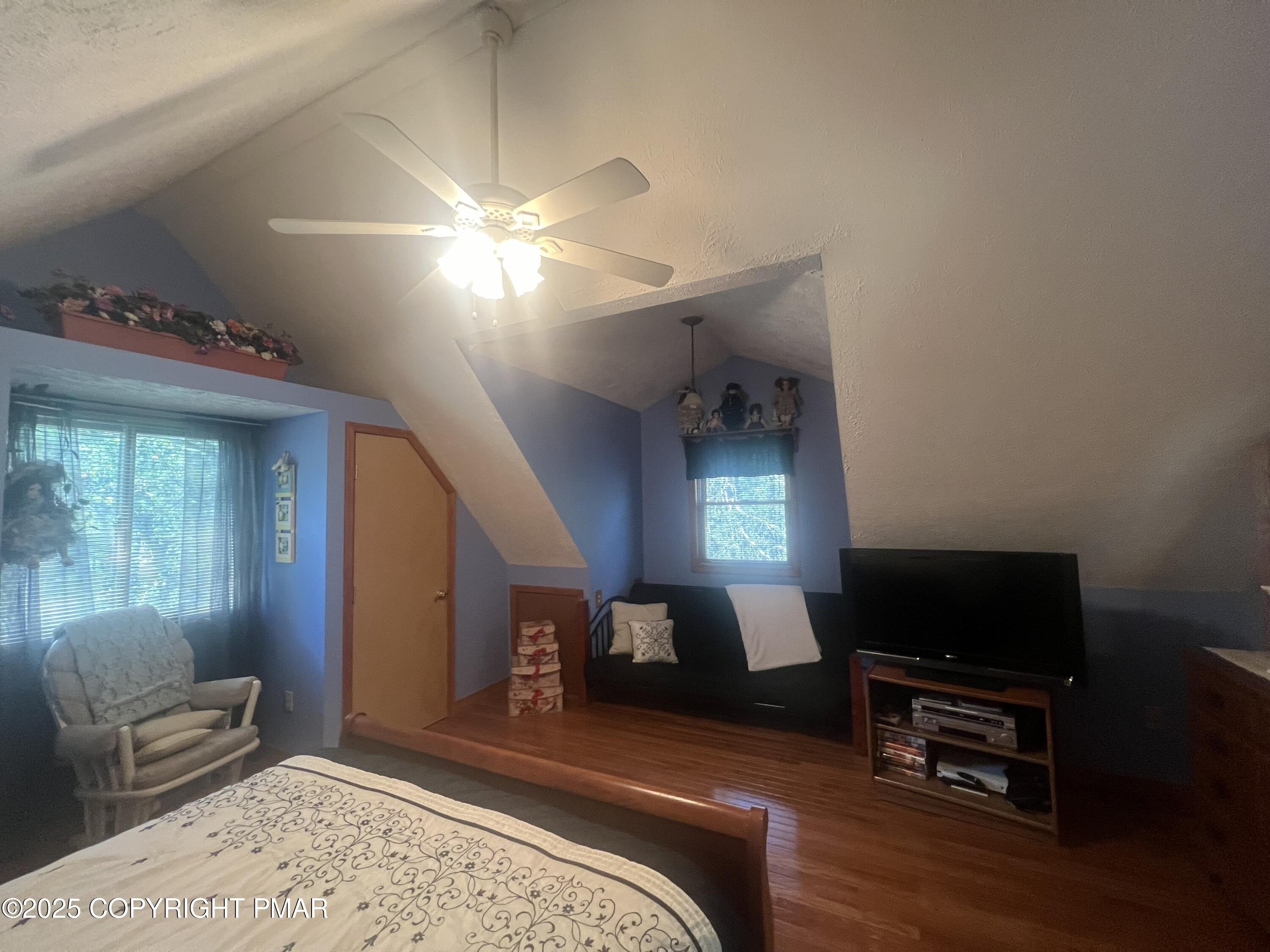 Blakeslee, Pennsylvania, 18610, United States, 4 Bedrooms Bedrooms, ,3 BathroomsBathrooms,Residential,For Sale,1982543