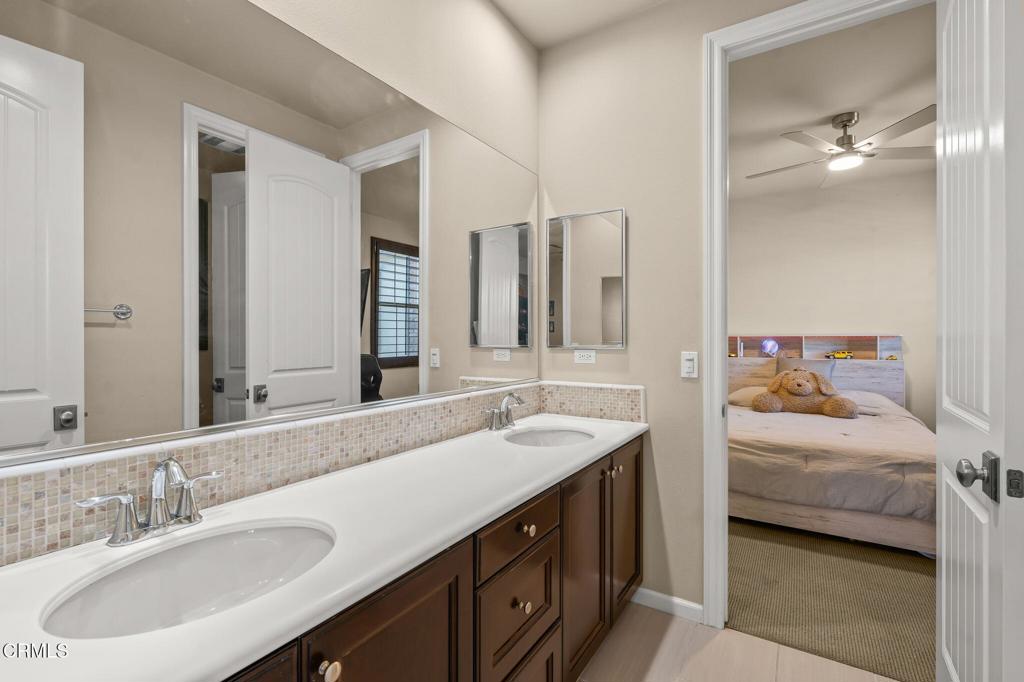 Azusa, California, 91702, United States, 4 Bedrooms Bedrooms, ,4 BathroomsBathrooms,Residential,For Sale,1987831