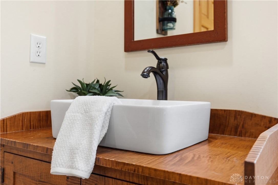 Adams Twp, Ohio, 45177, United States, 6 Bedrooms Bedrooms, ,4 BathroomsBathrooms,Residential,For Sale,1989294