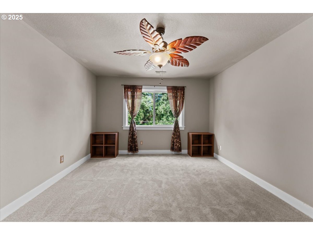 Portland, Oregon, 97266, United States, 4 Bedrooms Bedrooms, ,3 BathroomsBathrooms,Residential,For Sale,1836863