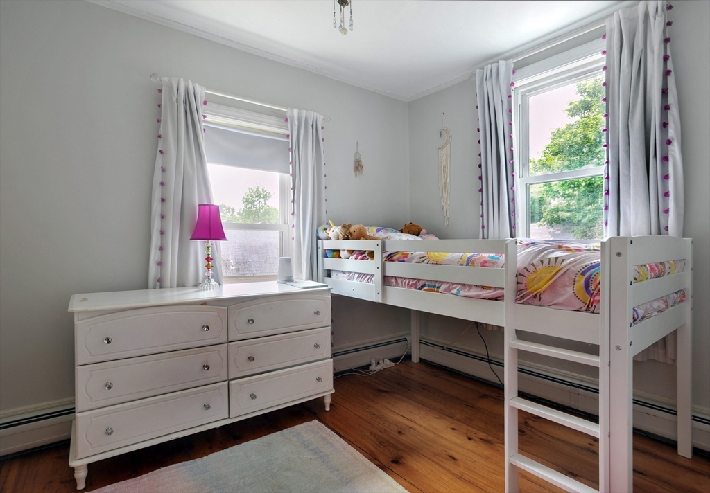 Hingham, Massachusetts, 02043, United States, 3 Bedrooms Bedrooms, ,2 BathroomsBathrooms,Residential,For Sale,1846481