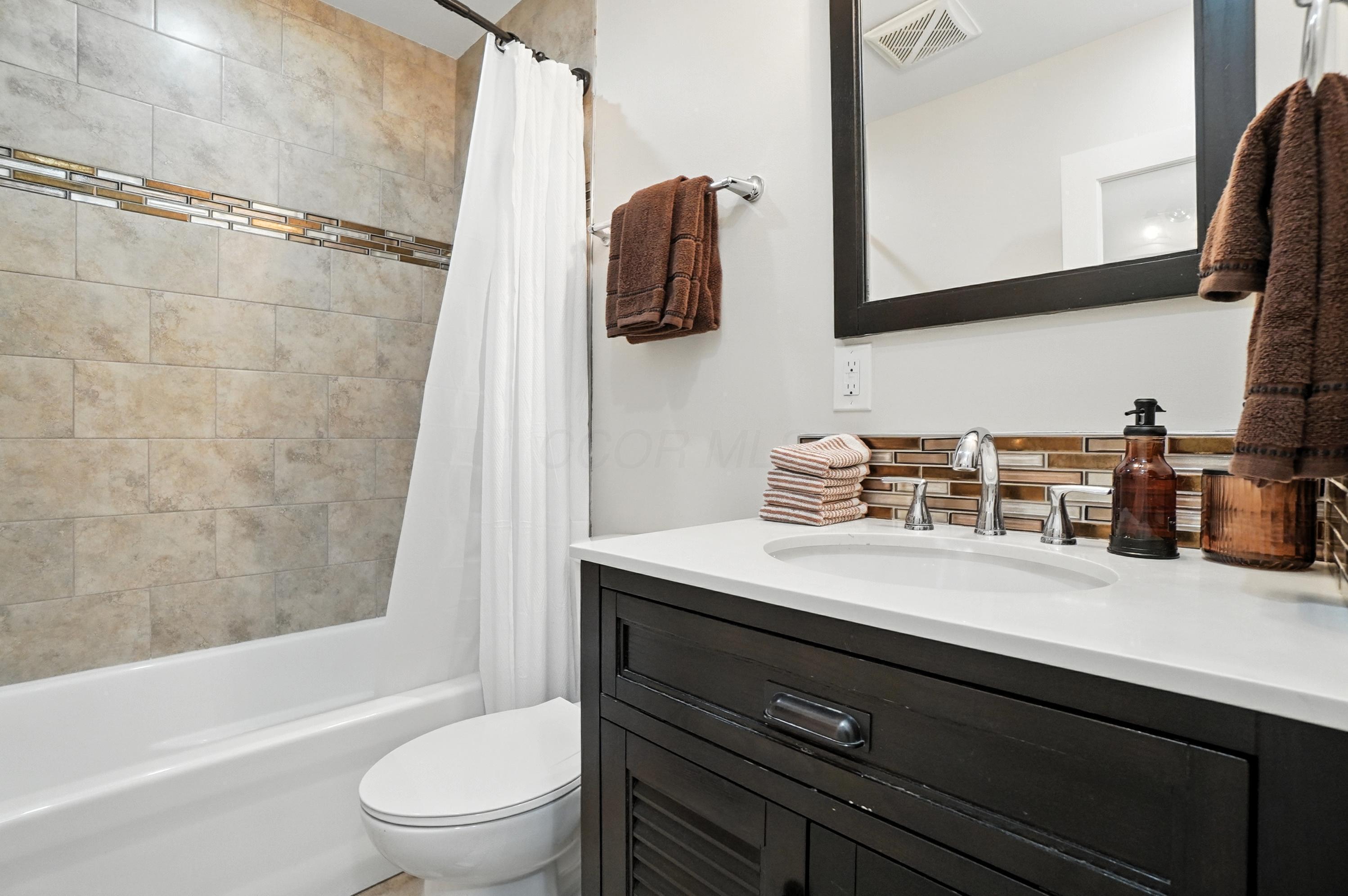 Columbus, Ohio, 43201, United States, 3 Bedrooms Bedrooms, ,4 BathroomsBathrooms,Residential,For Sale,1903753